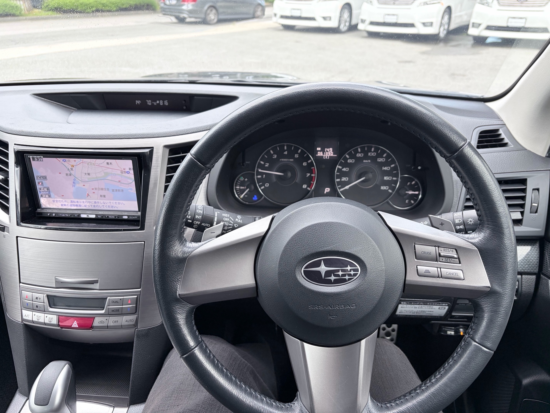 Vehicle photo 7