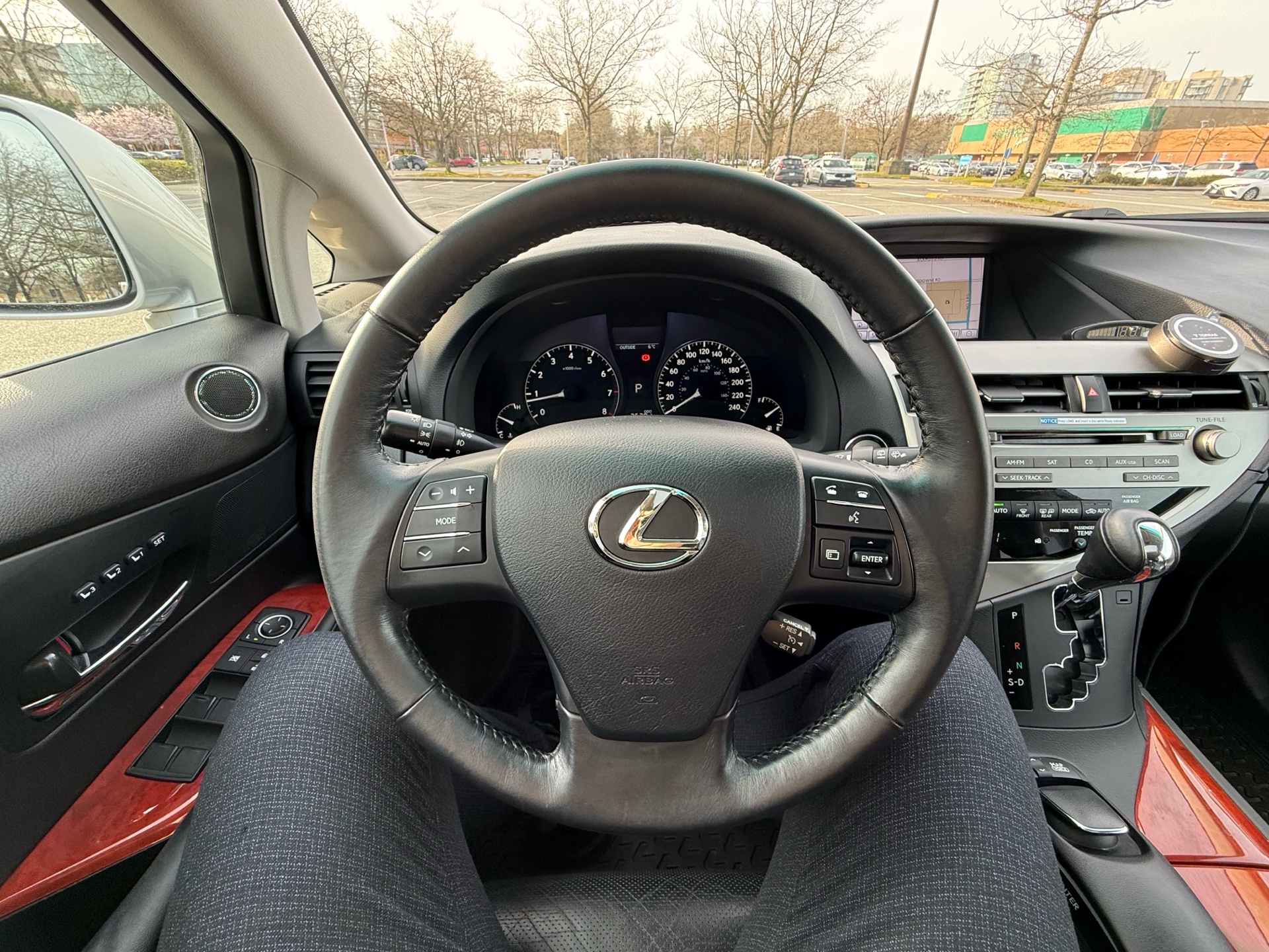 Vehicle photo 7