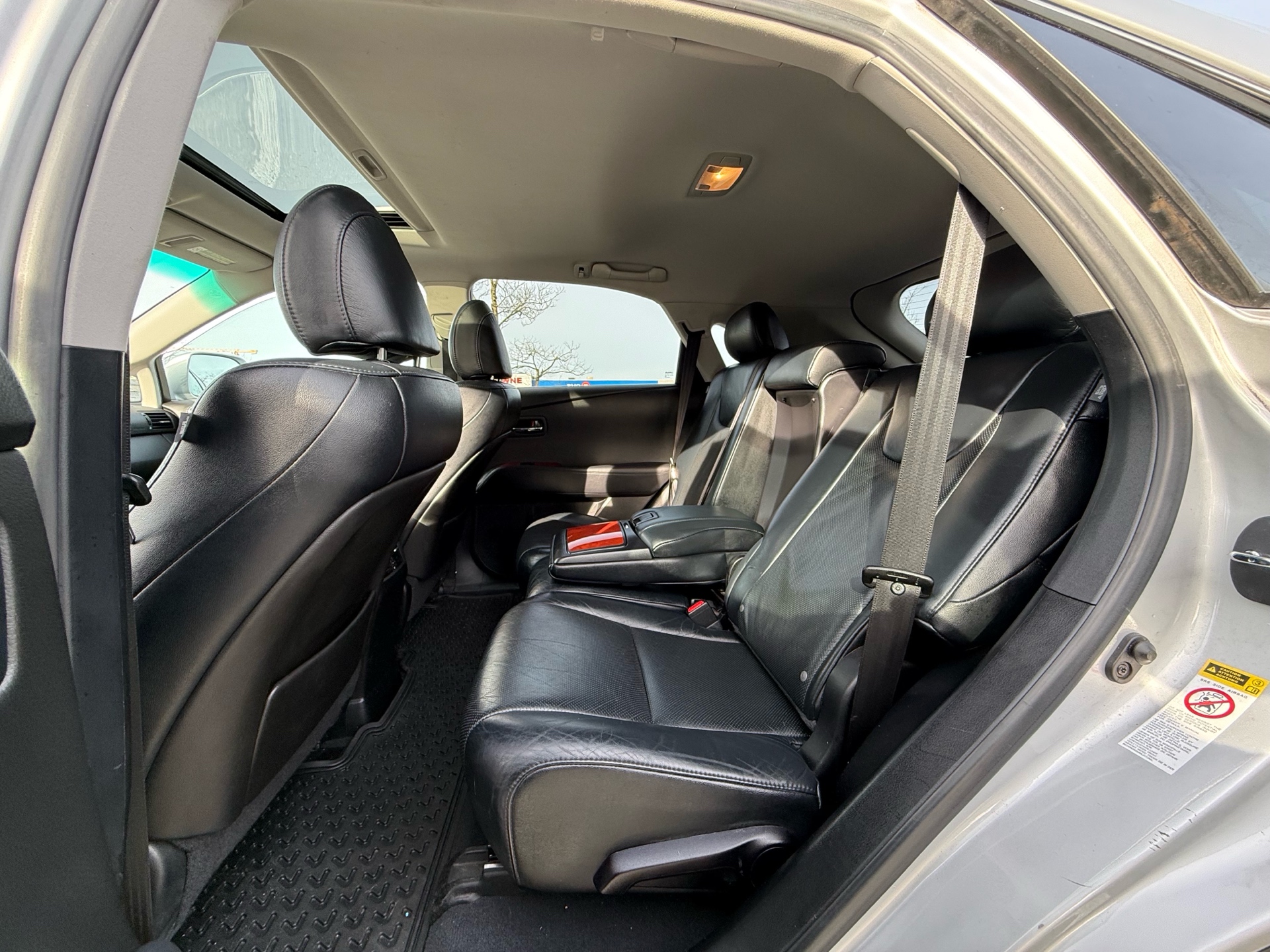 Vehicle photo 10