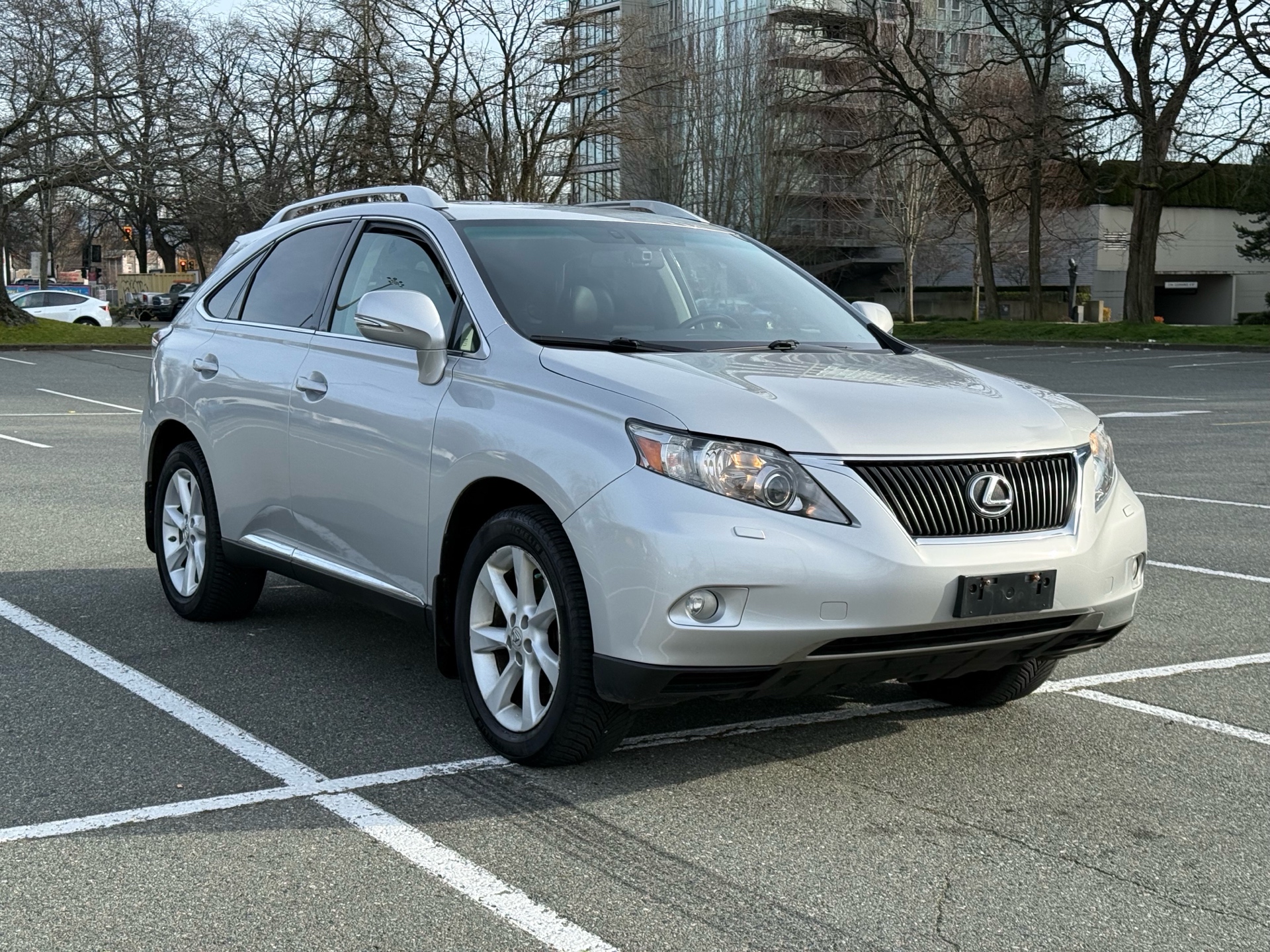 Vehicle photo 5