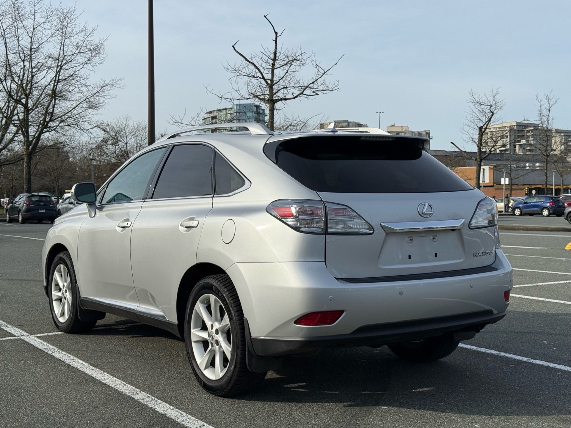 Vehicle photo 3