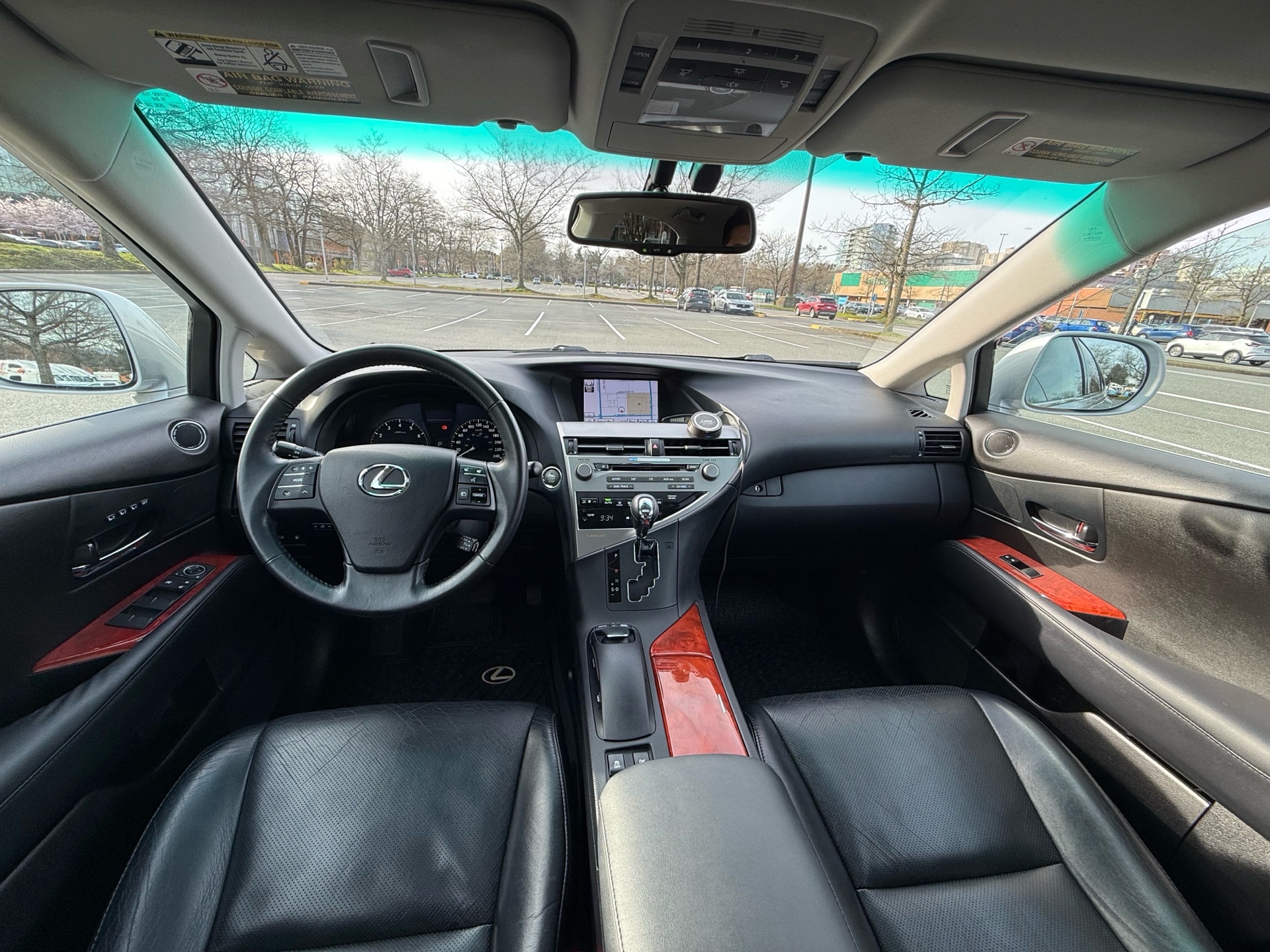 Vehicle photo 14