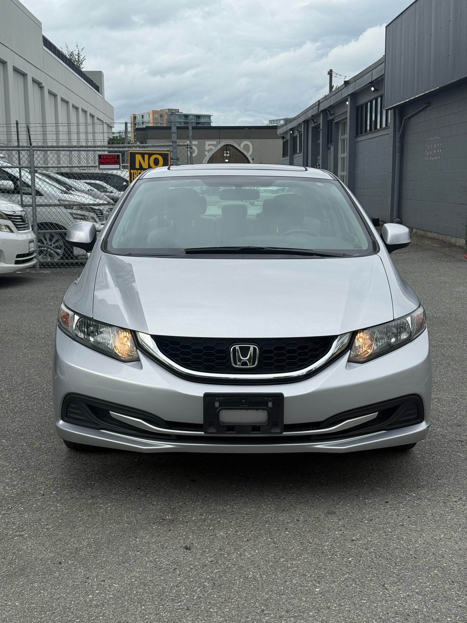 Vehicle photo 3