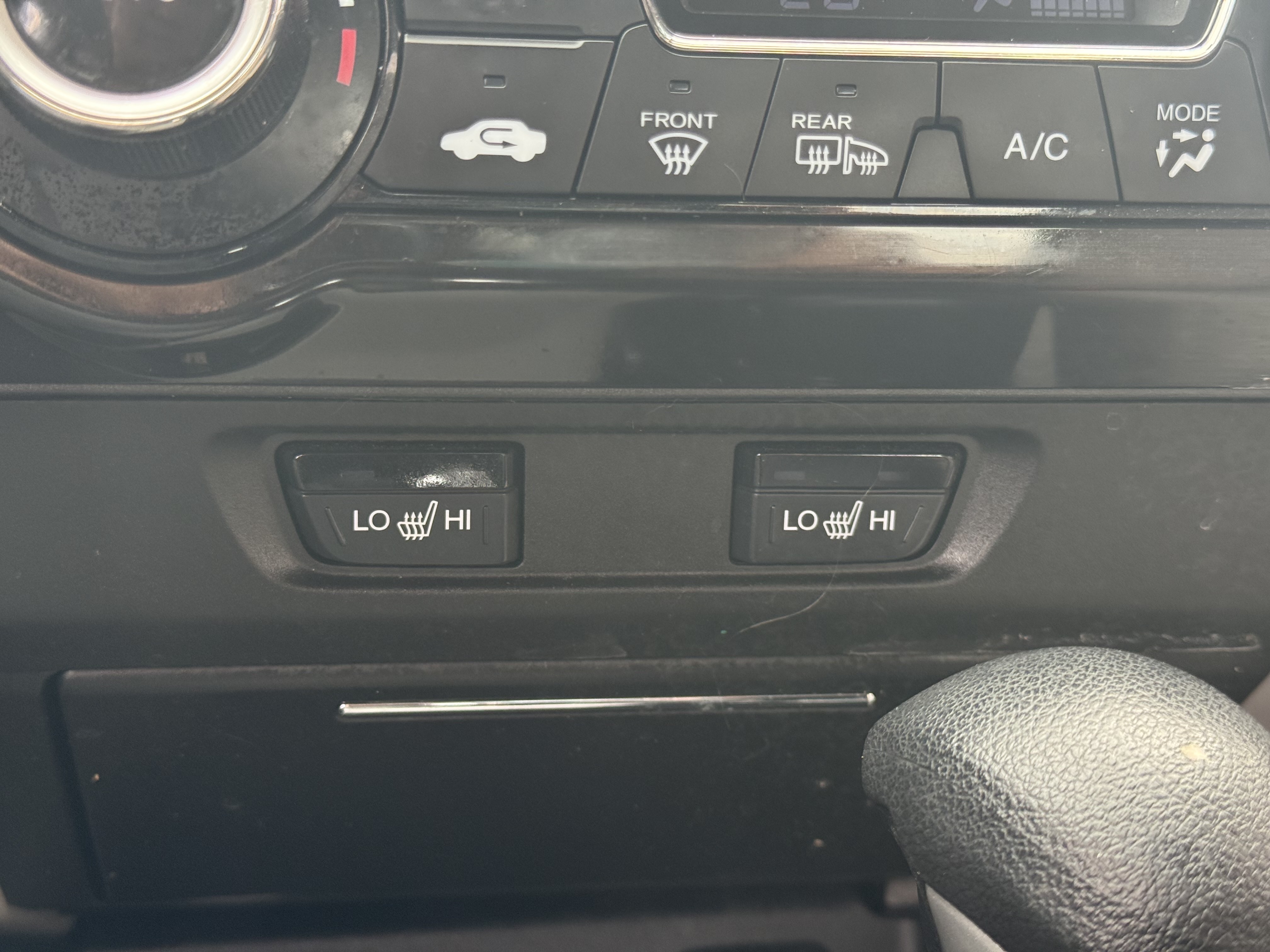 Vehicle photo 9