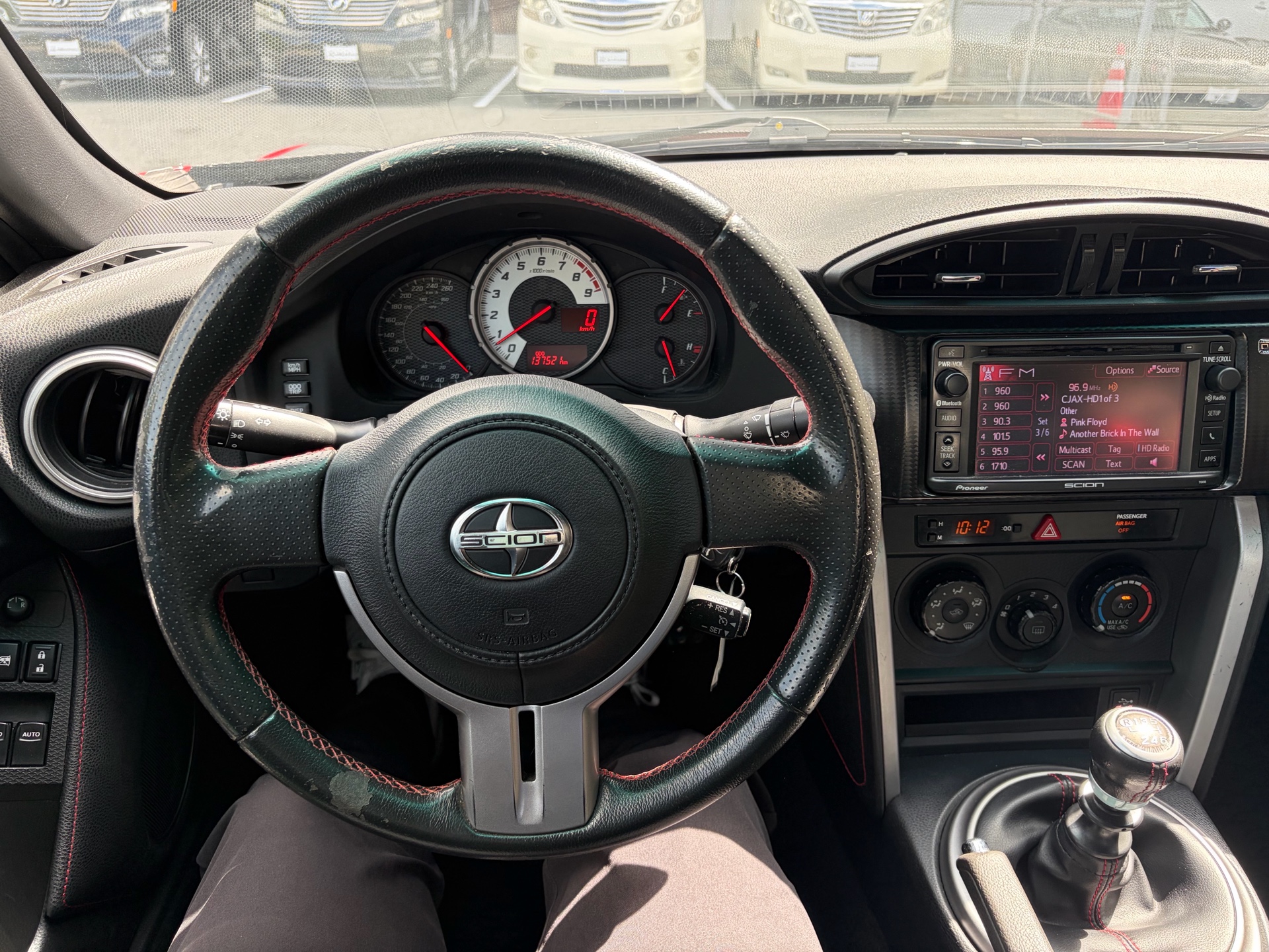 Vehicle photo 6