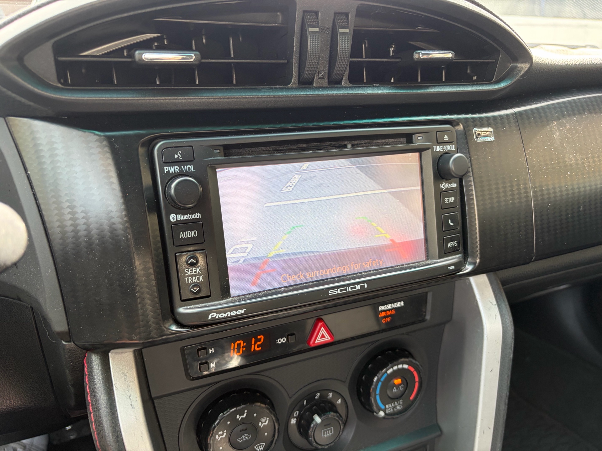 Vehicle photo 8