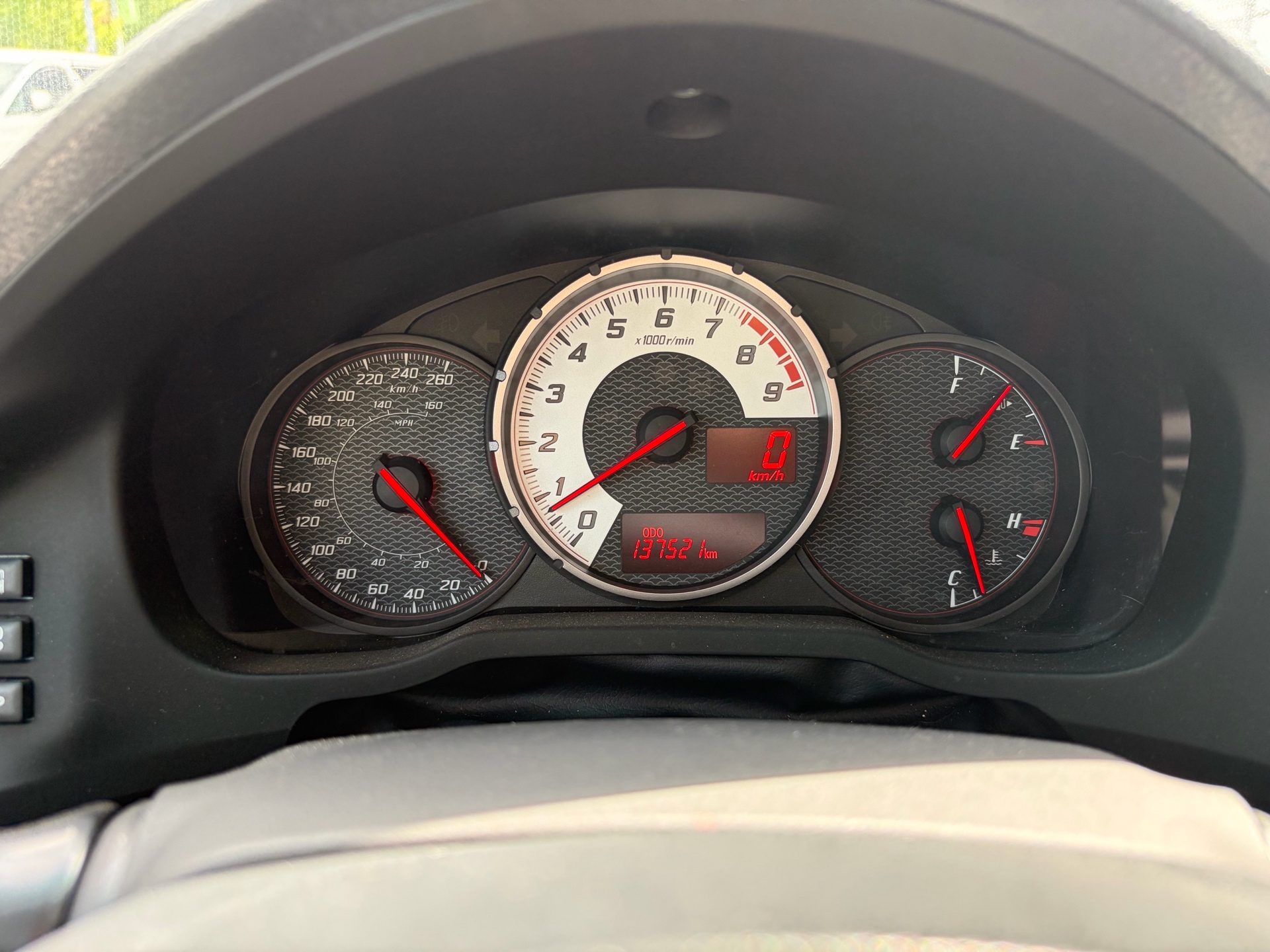 Vehicle photo 7