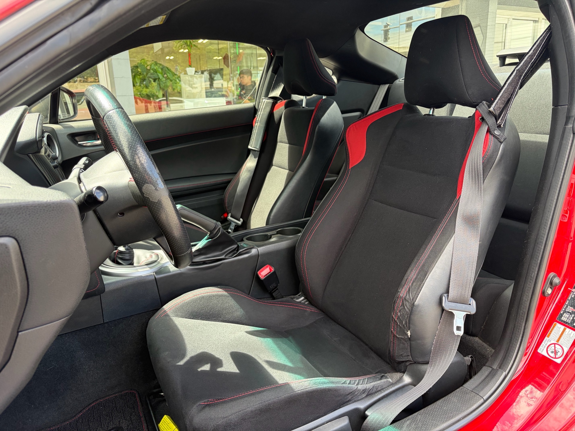 Vehicle photo 10