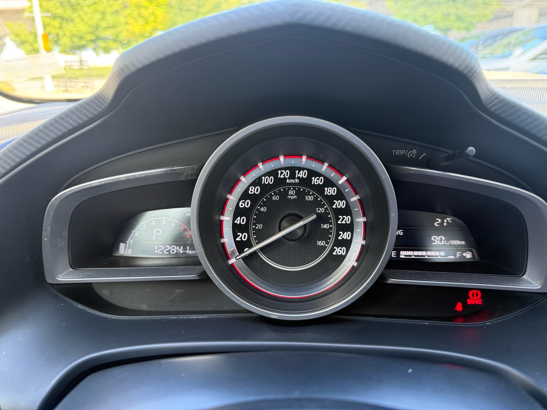 Vehicle photo 8