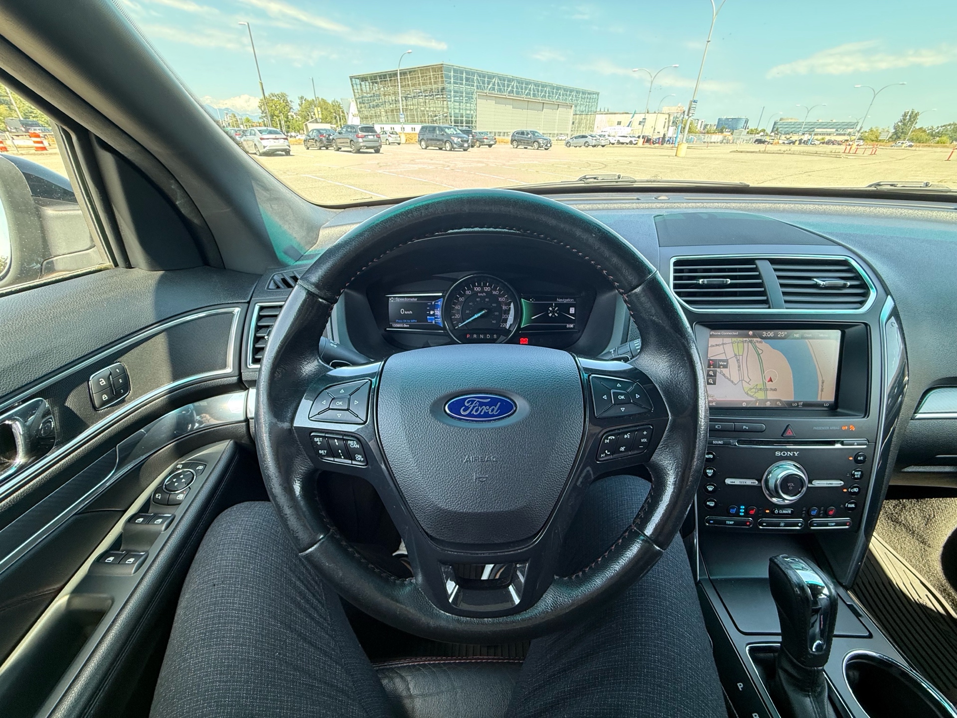 Vehicle photo 6