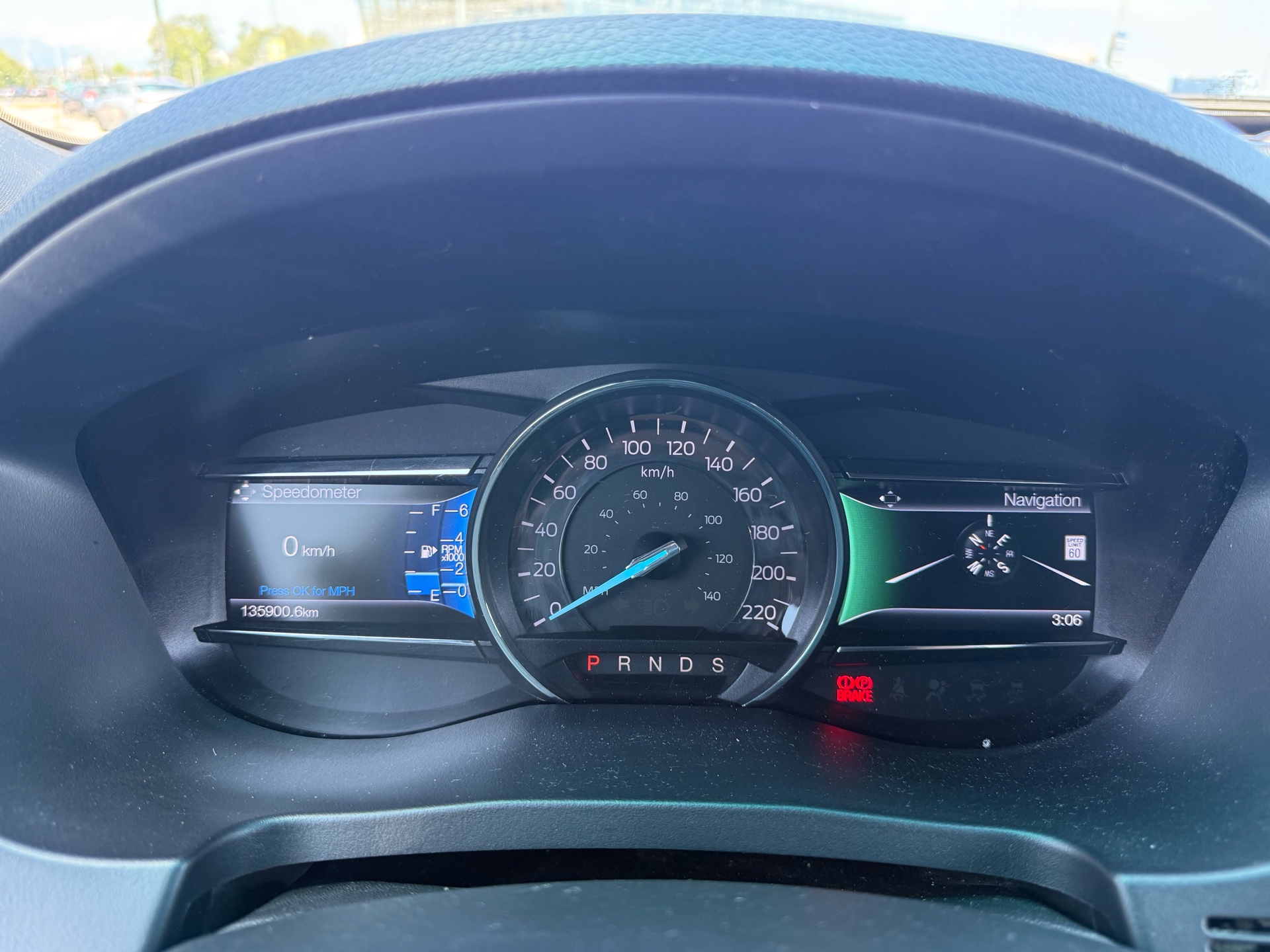 Vehicle photo 5