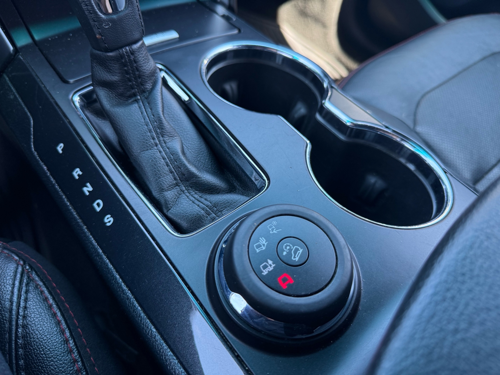 Vehicle photo 9