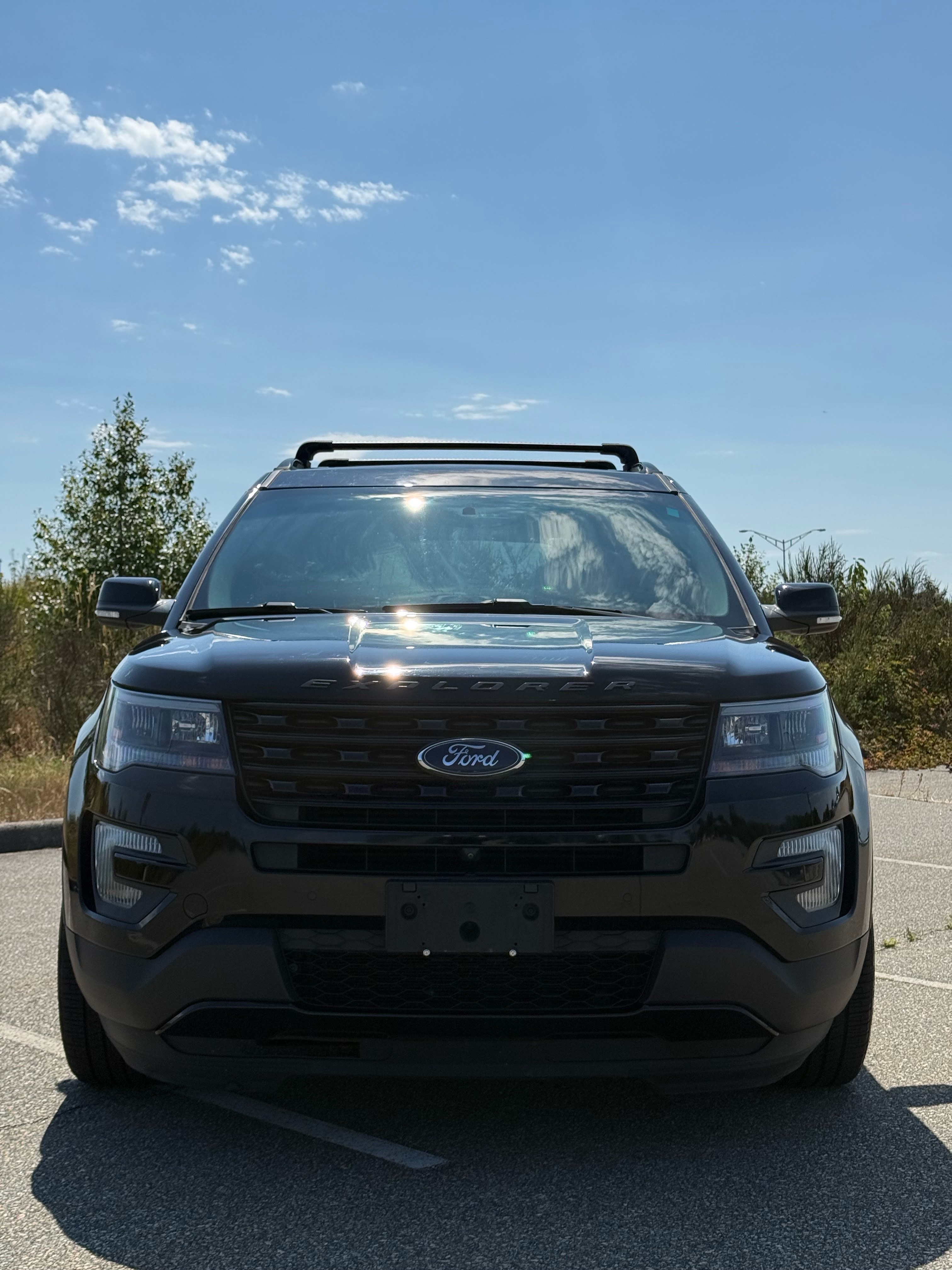 Vehicle photo 17