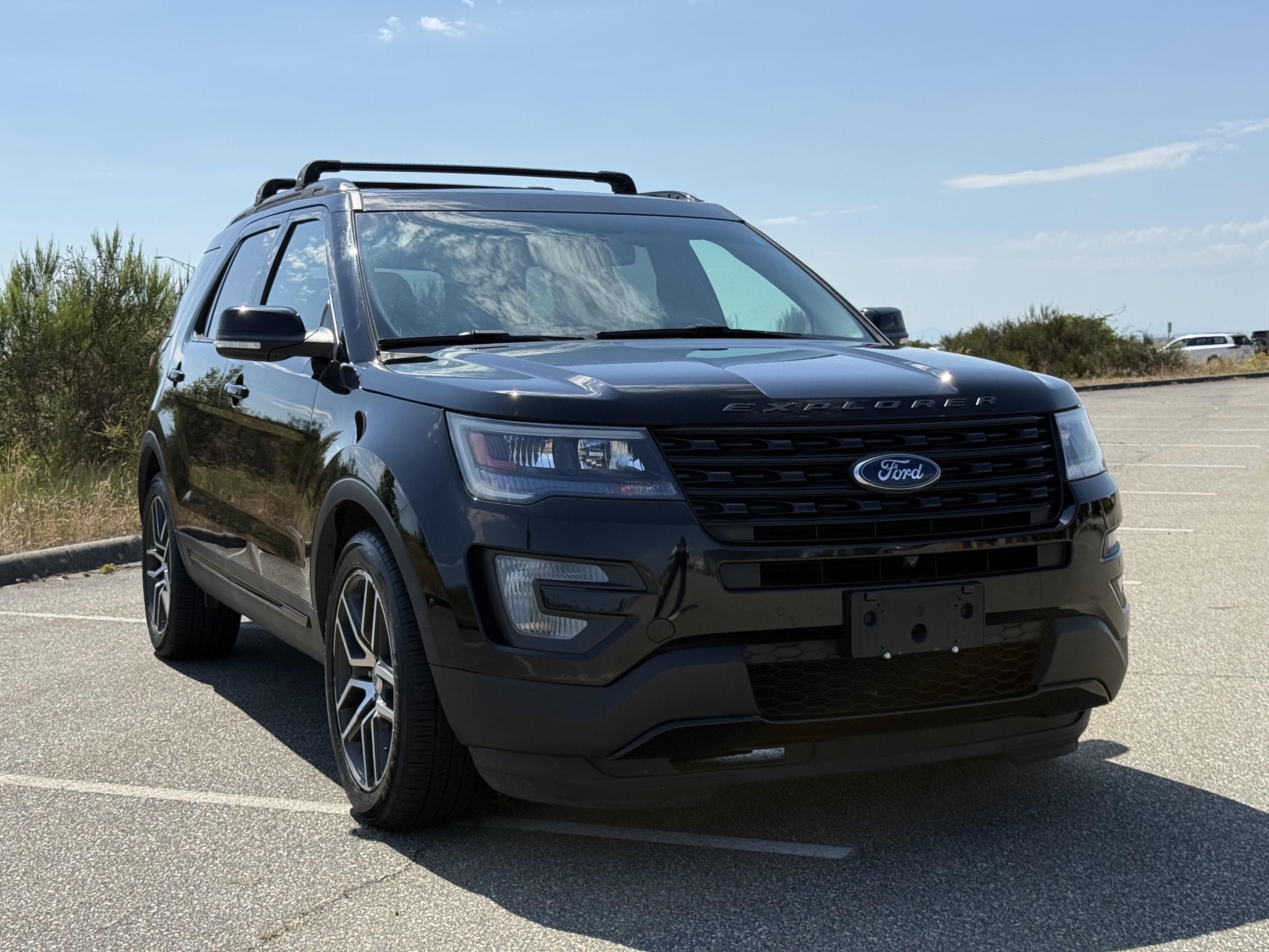 Vehicle photo 16