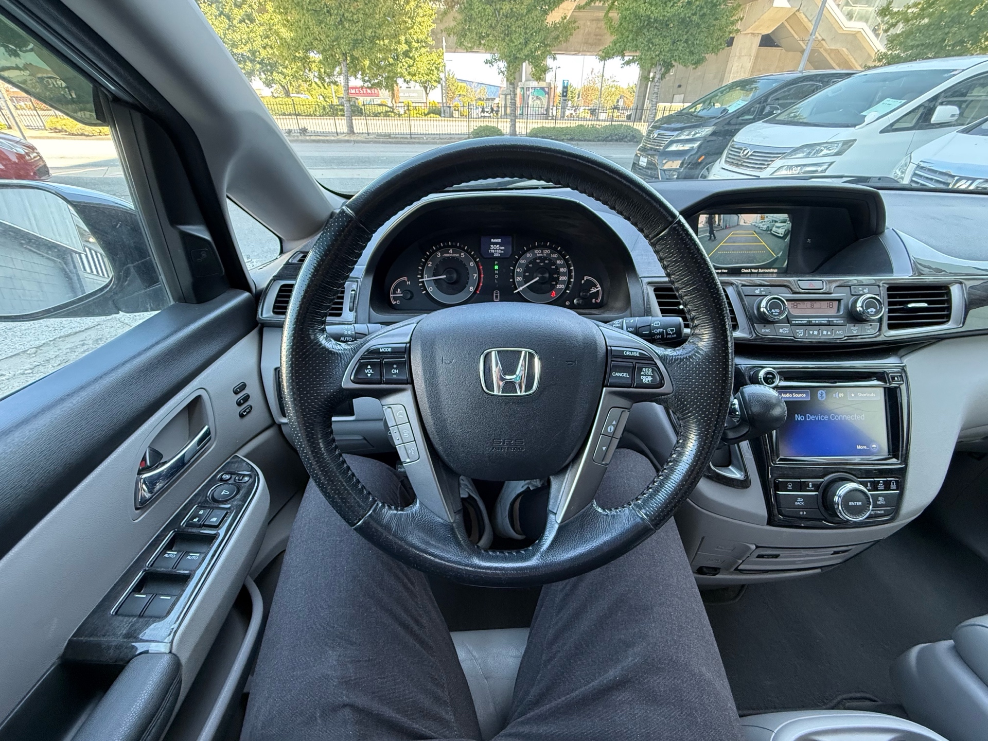 Vehicle photo 5