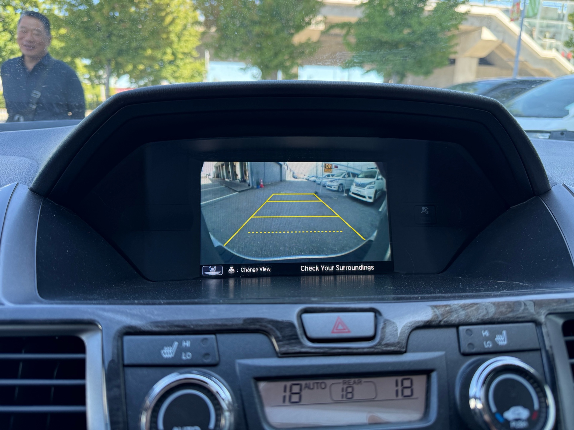 Vehicle photo 10