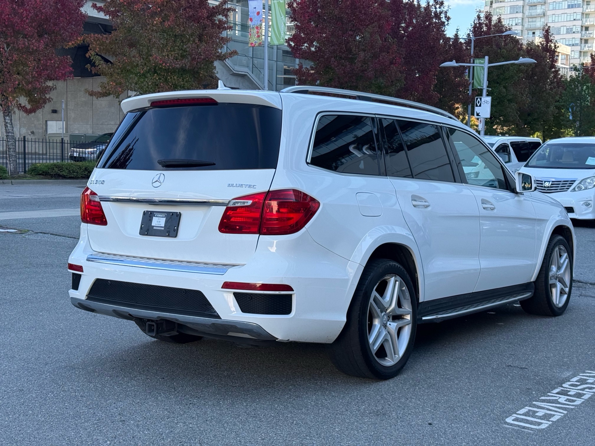 Vehicle photo 5