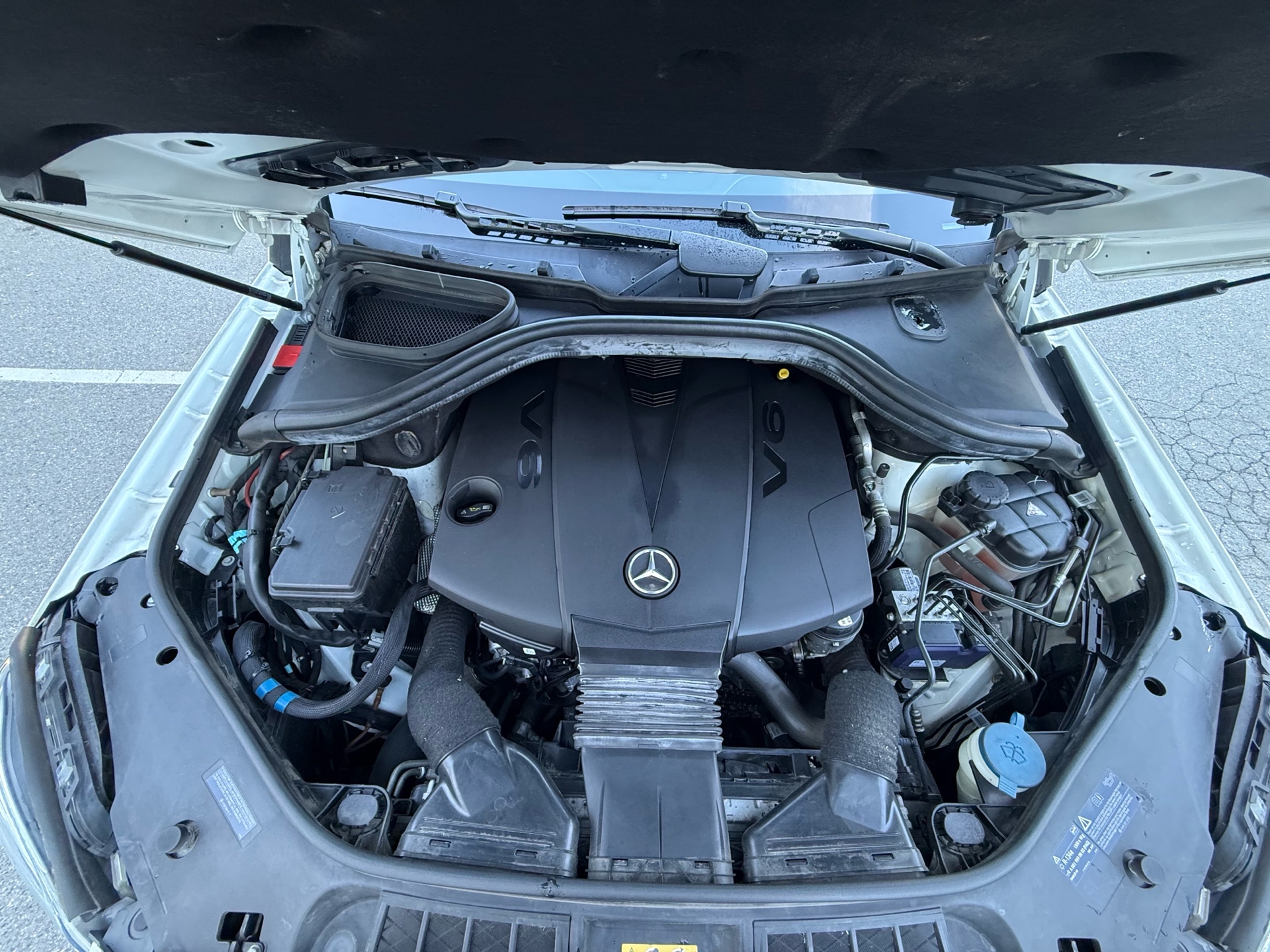 Vehicle photo 19