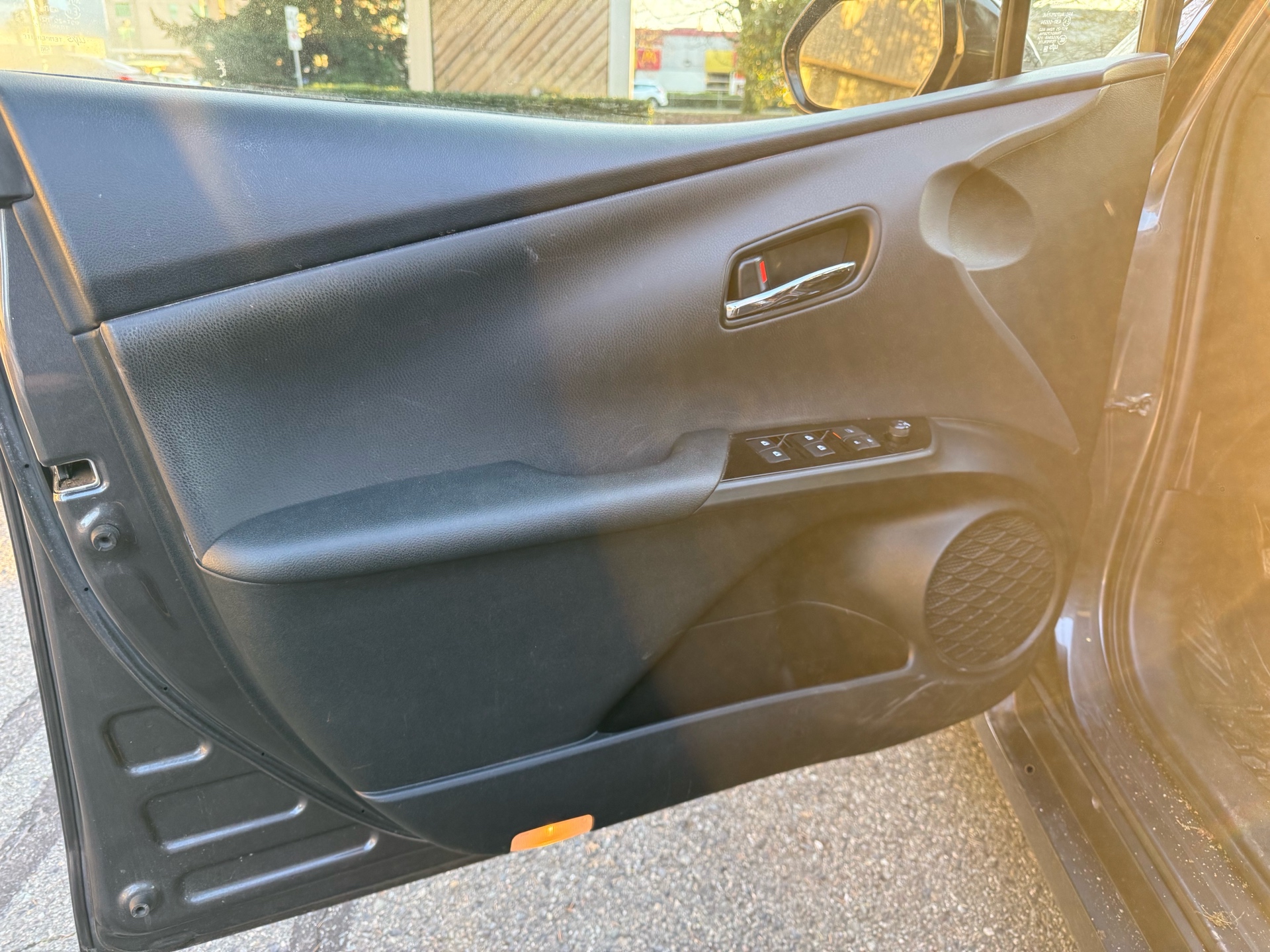 Vehicle photo 9