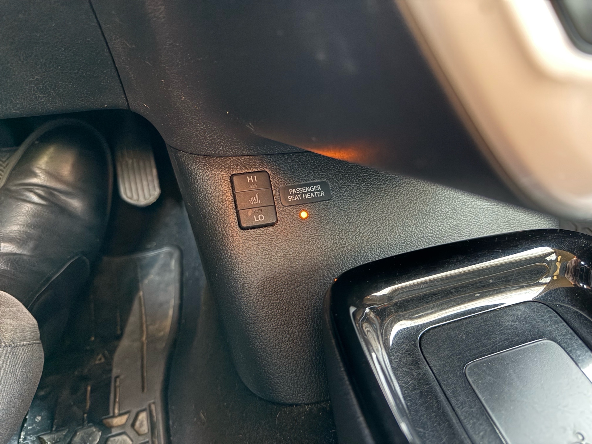 Vehicle photo 8