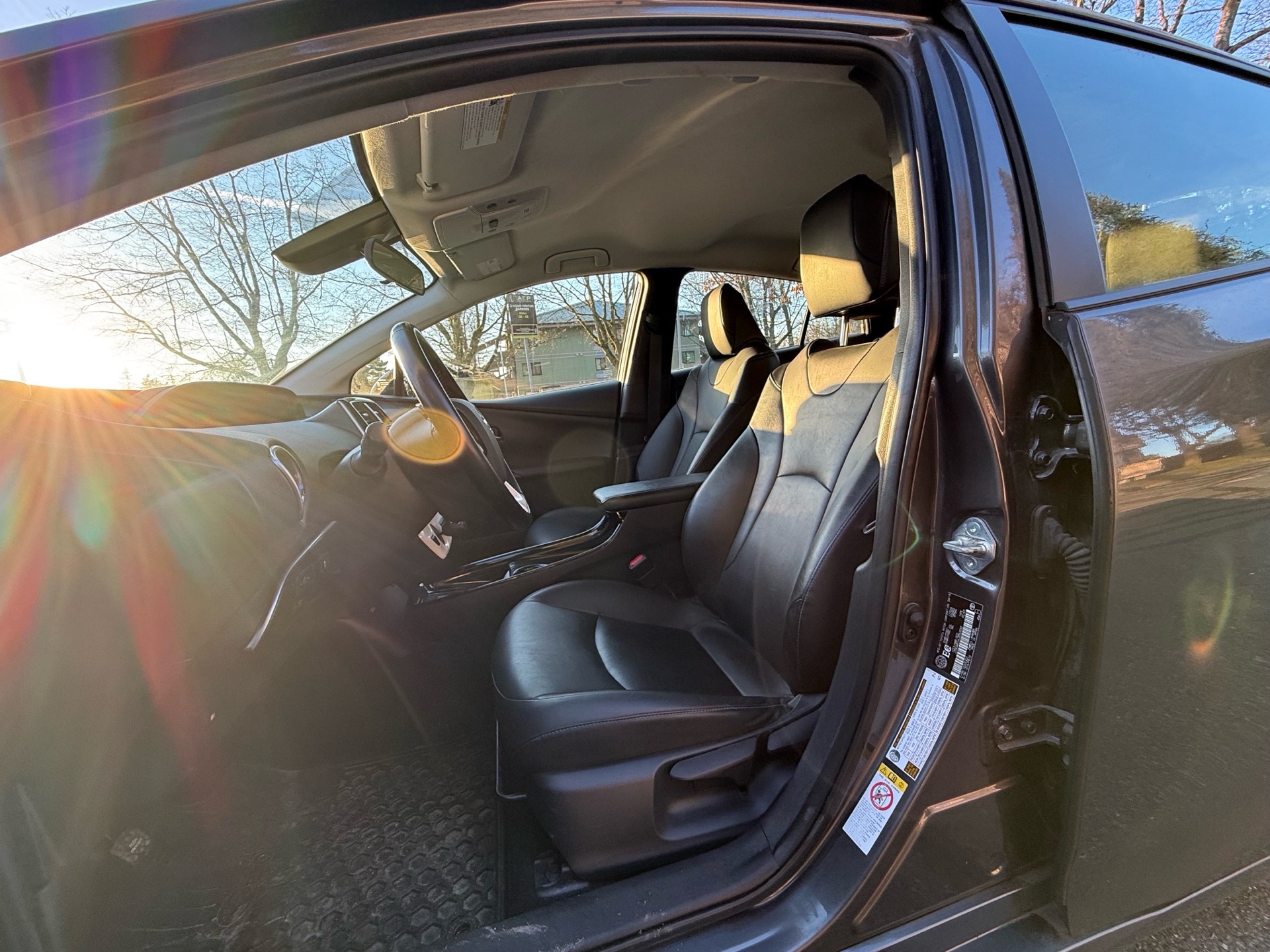 Vehicle photo 11