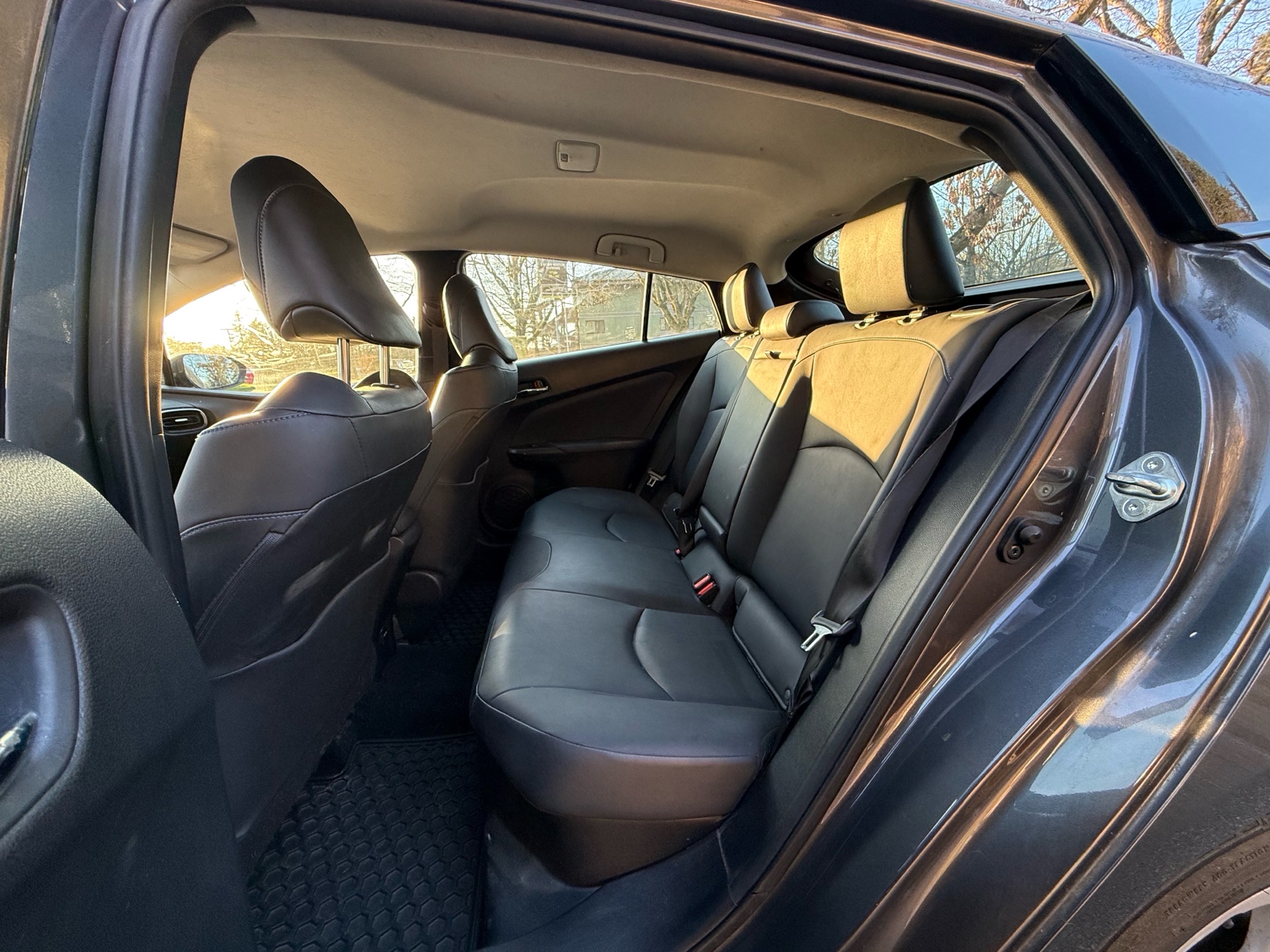 Vehicle photo 10