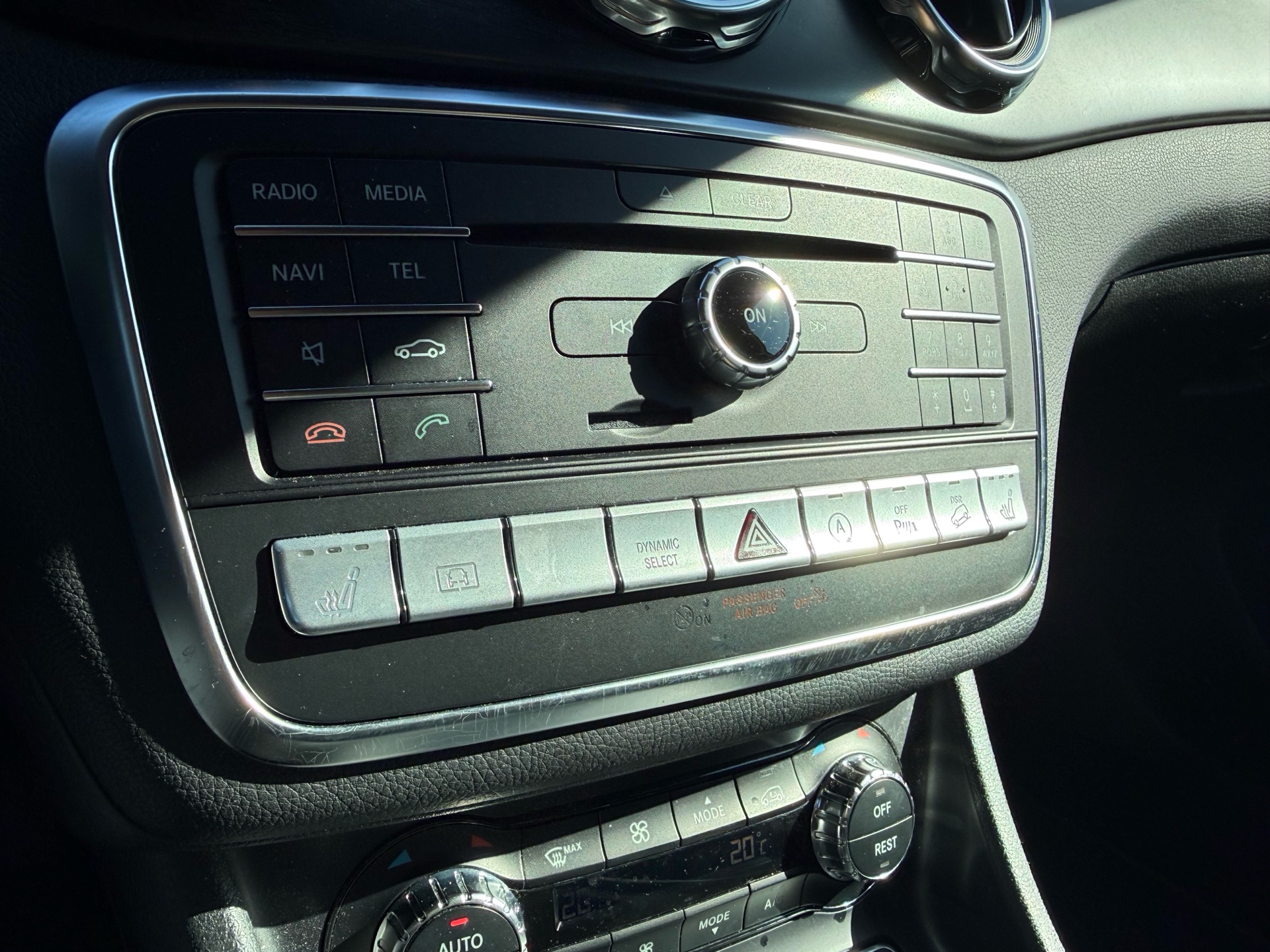 Vehicle photo 9