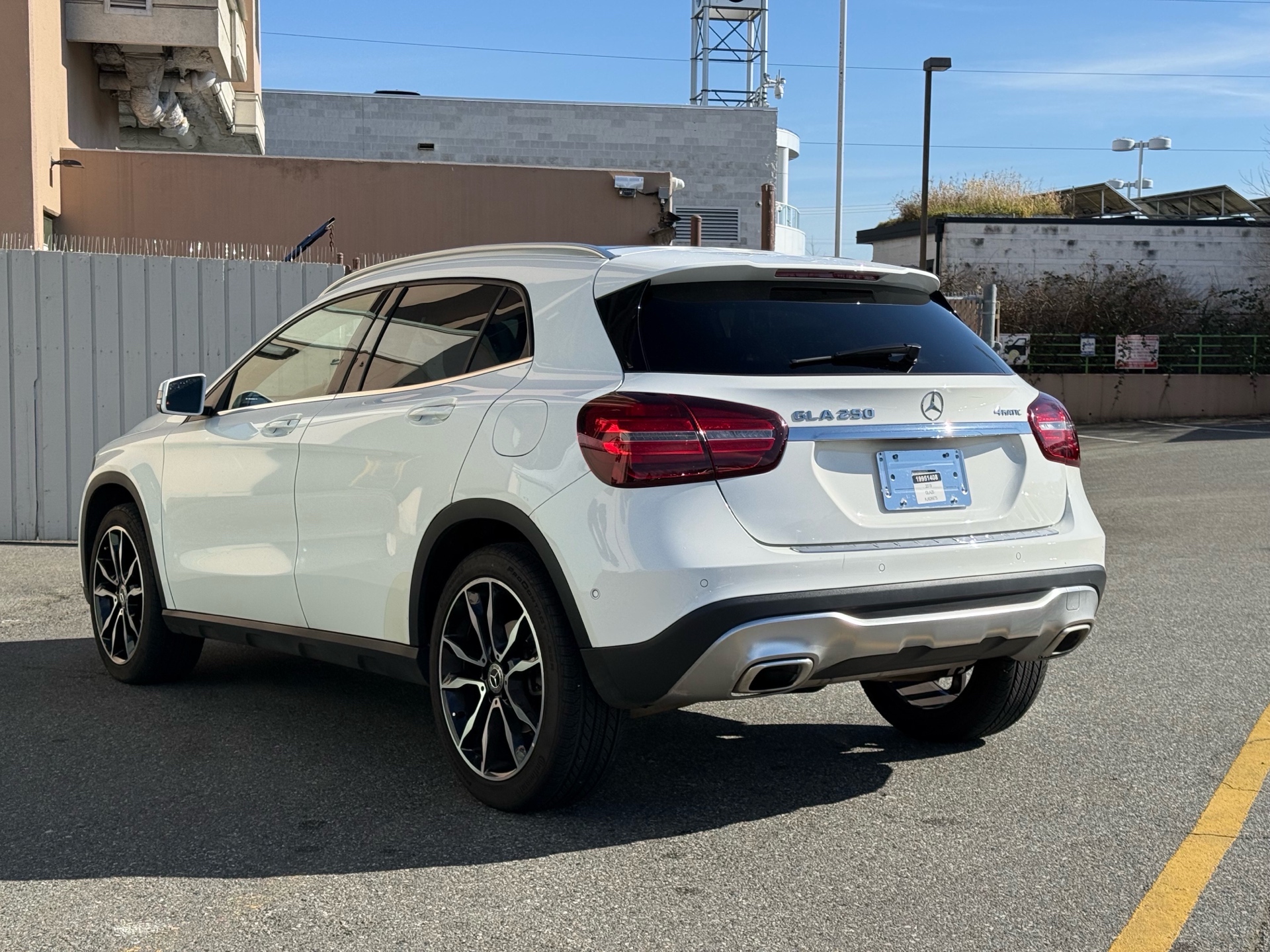 Vehicle photo 2