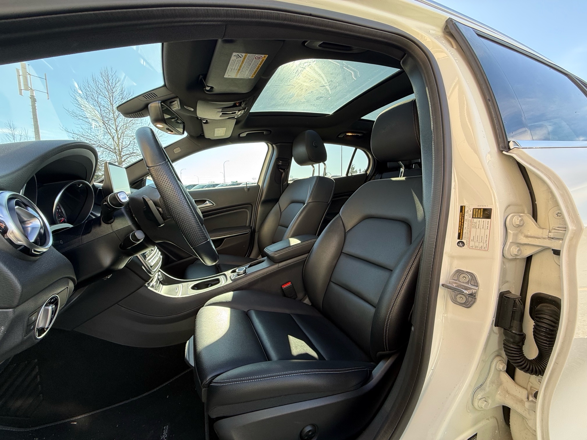 Vehicle photo 10