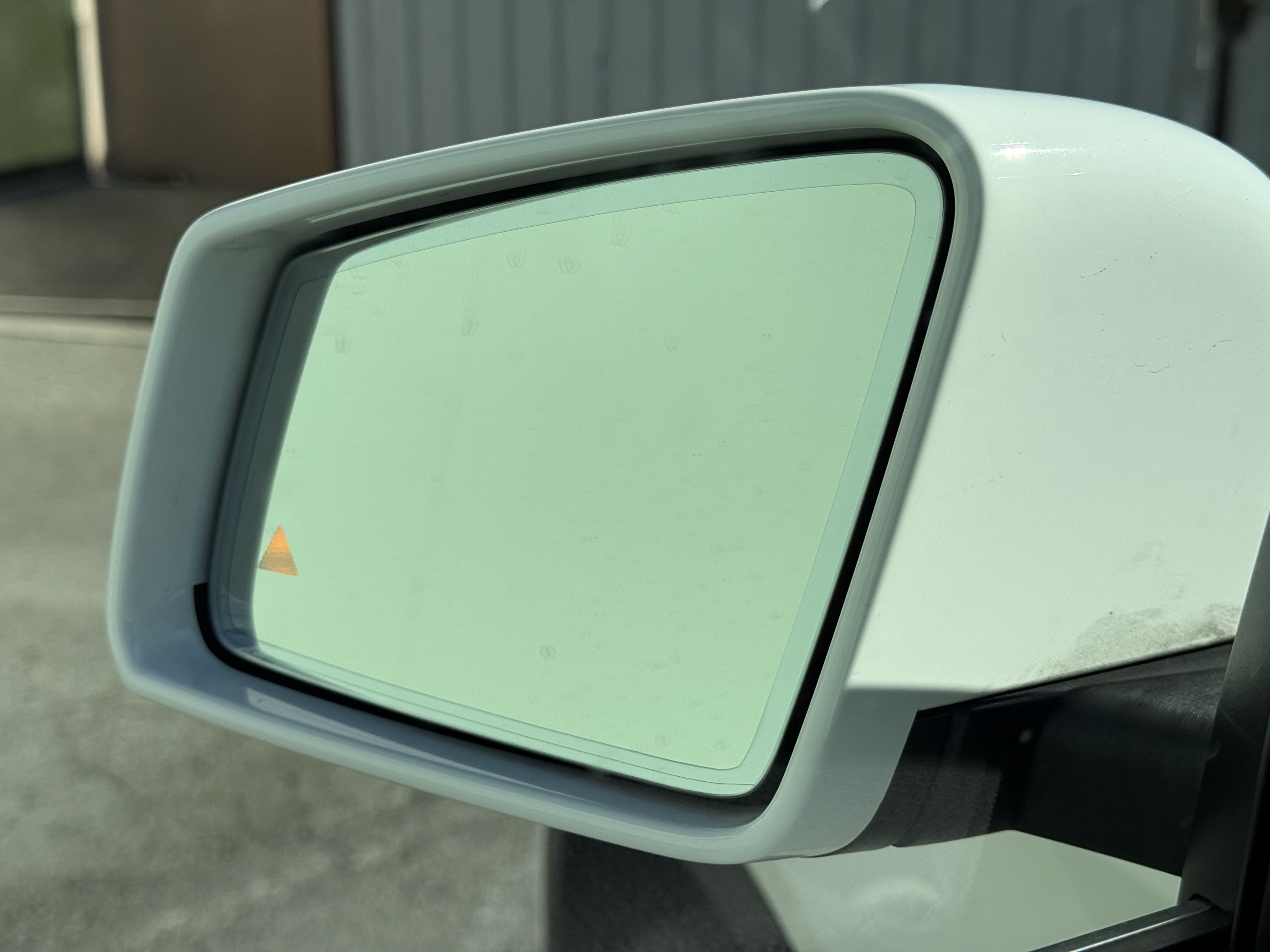 Vehicle photo 13