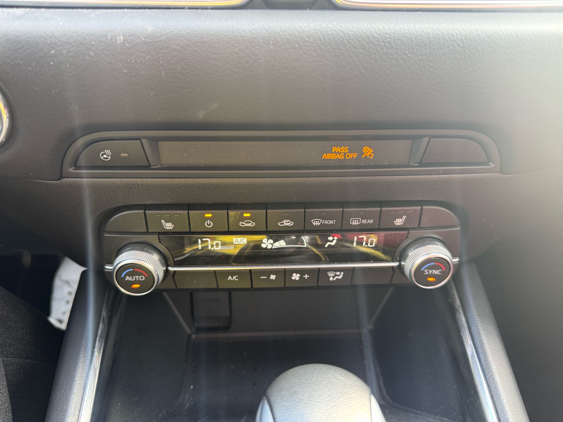 Vehicle photo 10