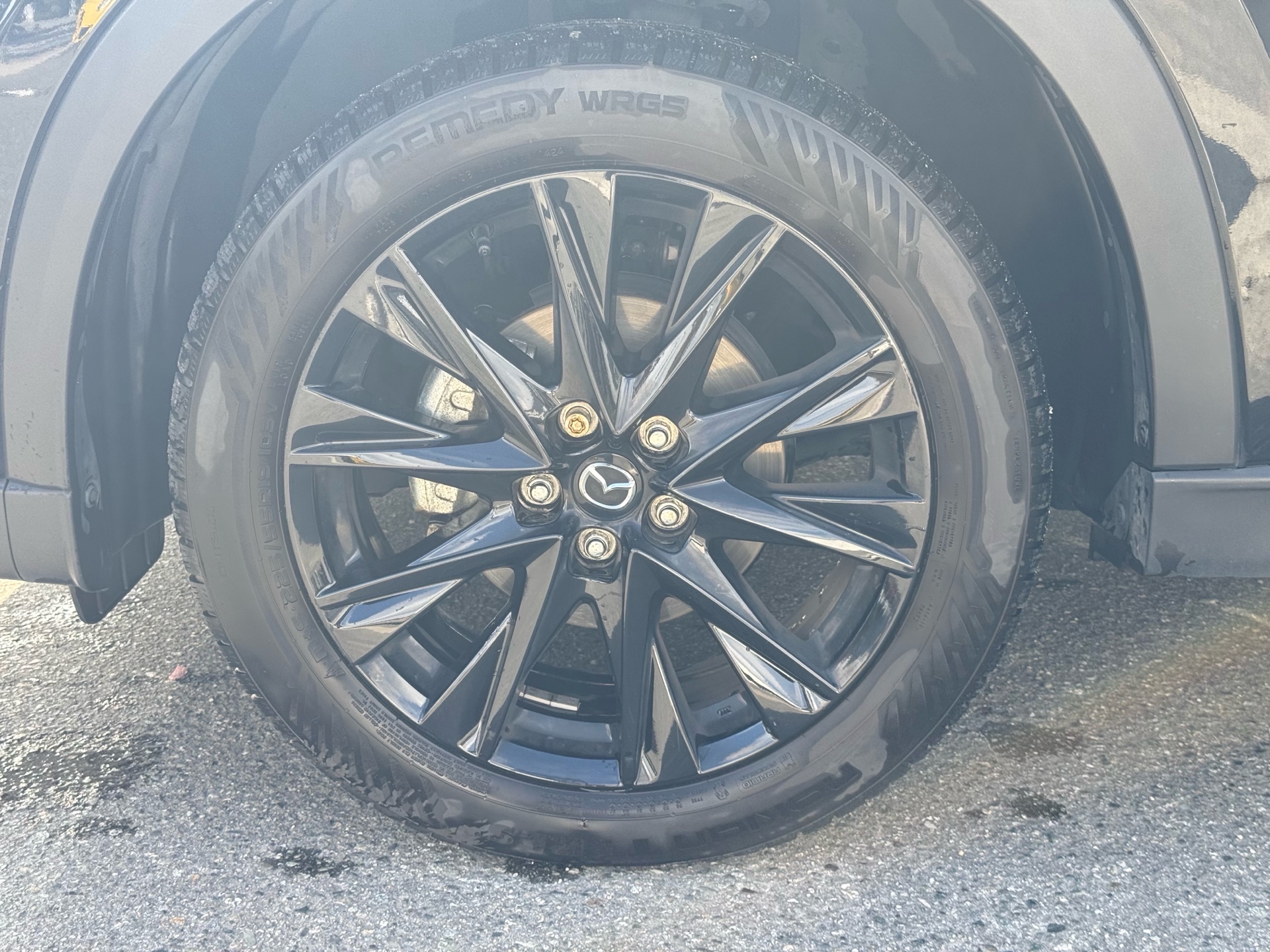 Vehicle photo 12