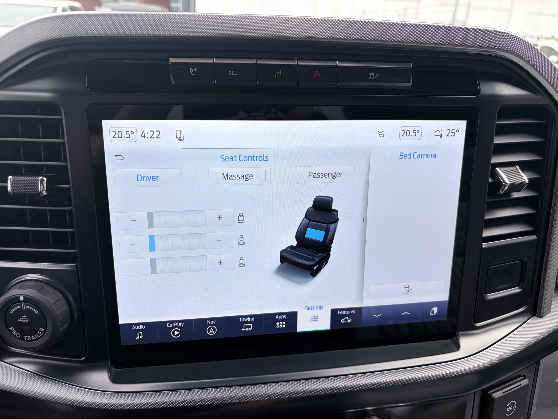 Vehicle photo 13