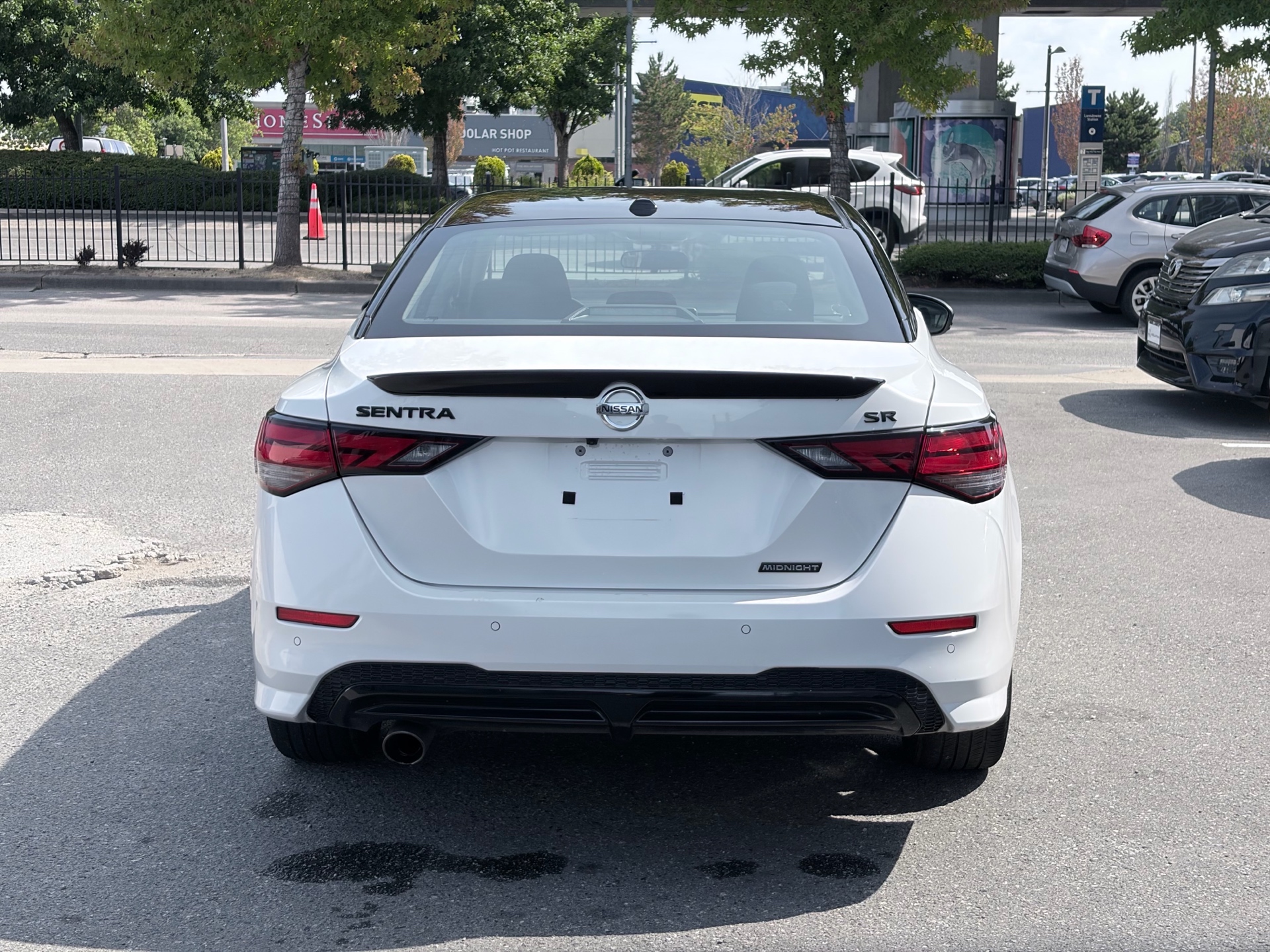 Vehicle photo 5