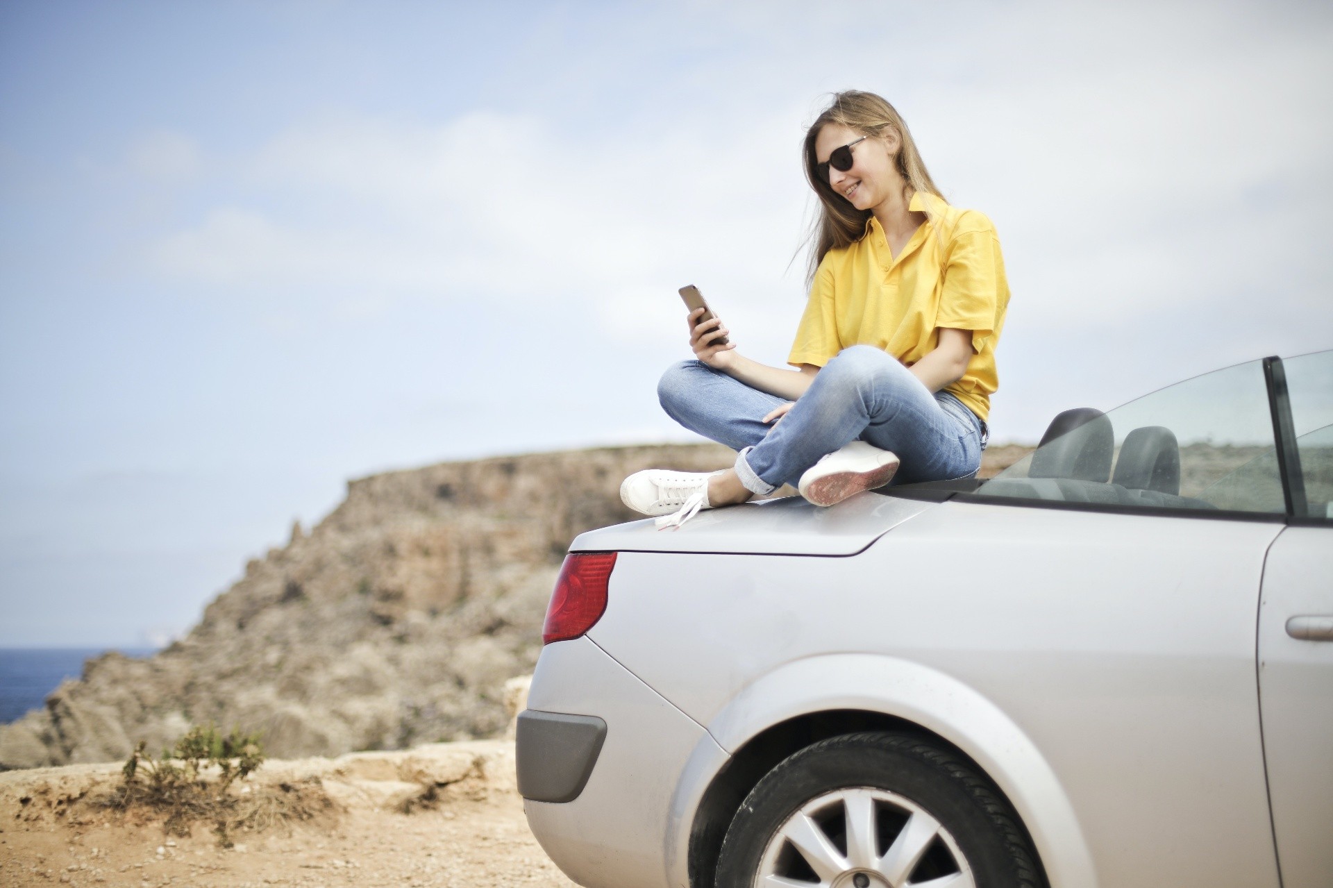 https://hillzcdn.ca/messiahmotorcars/0820200747468256-3575941821523203-pexels-andrea-piacquadio-787472.jpg