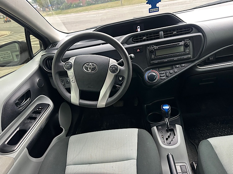 /mominautosales/2014-Toyota-PriusC-6345700872708073.jpg