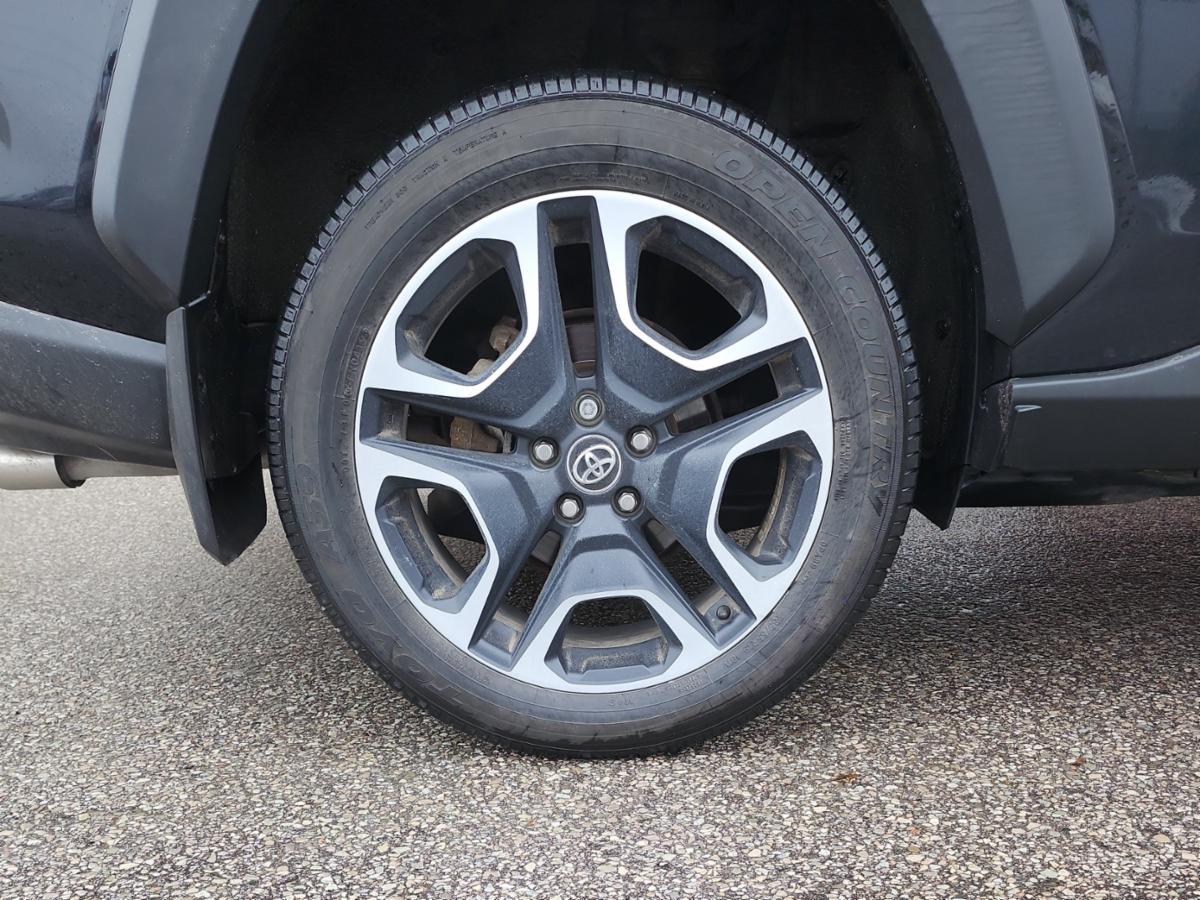 /mvpmotorvalleypark/2019-Toyota-RAV4-1663372465659878.jpg