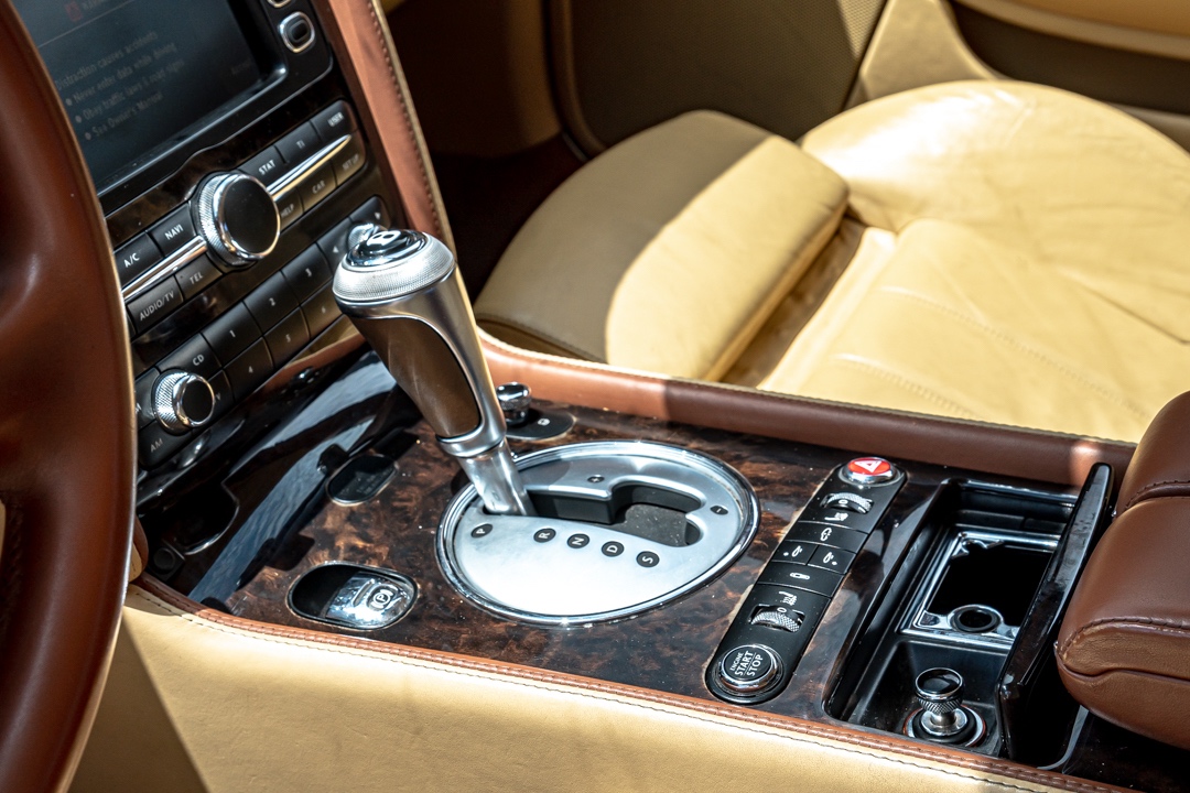 /ontarioqualitymotorsetobicoke/2004-Bentley-Continental-3846847724888902.jpg