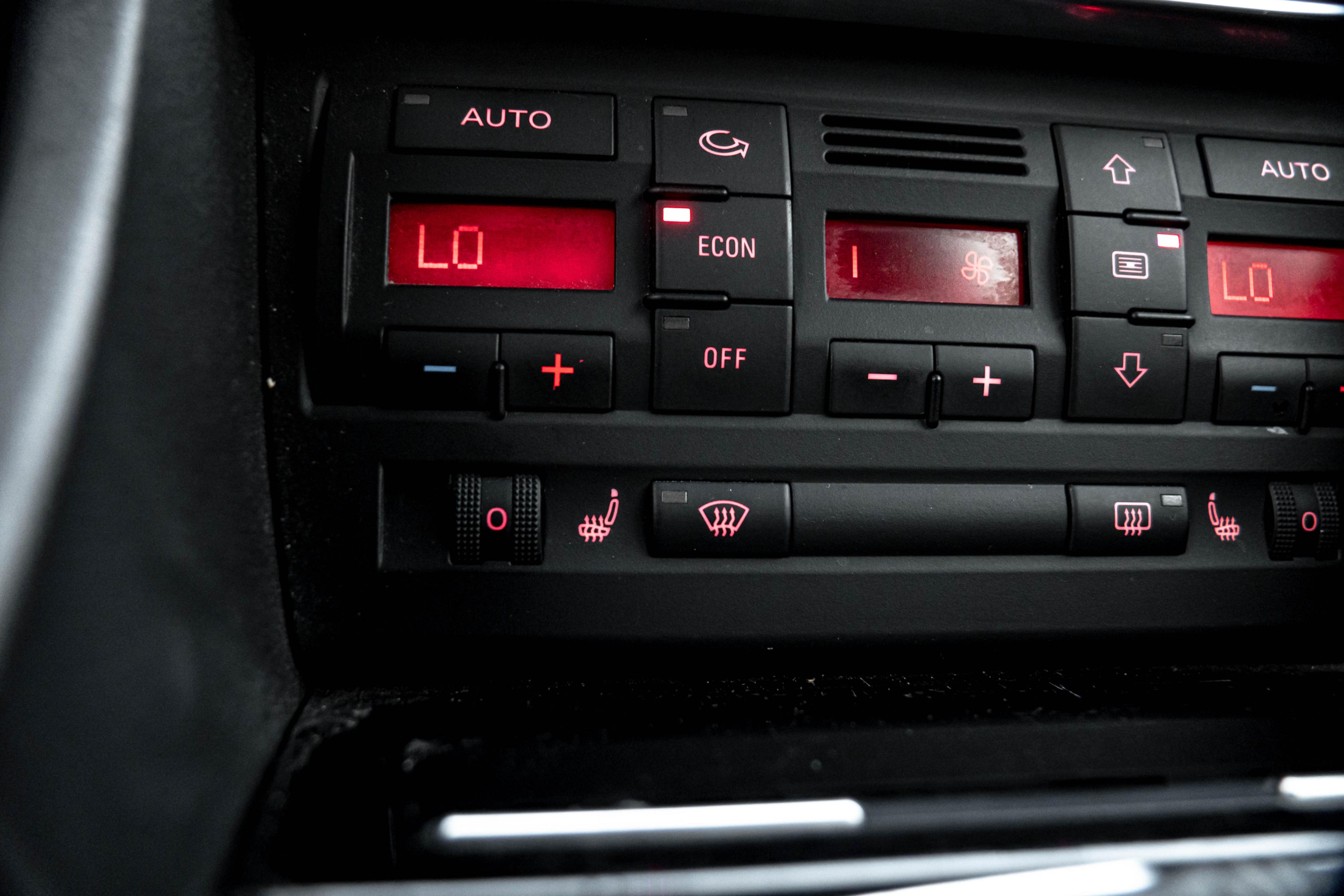 /ontarioqualitymotorsetobicoke/2008-Audi-RS4-3228839634058469.jpg