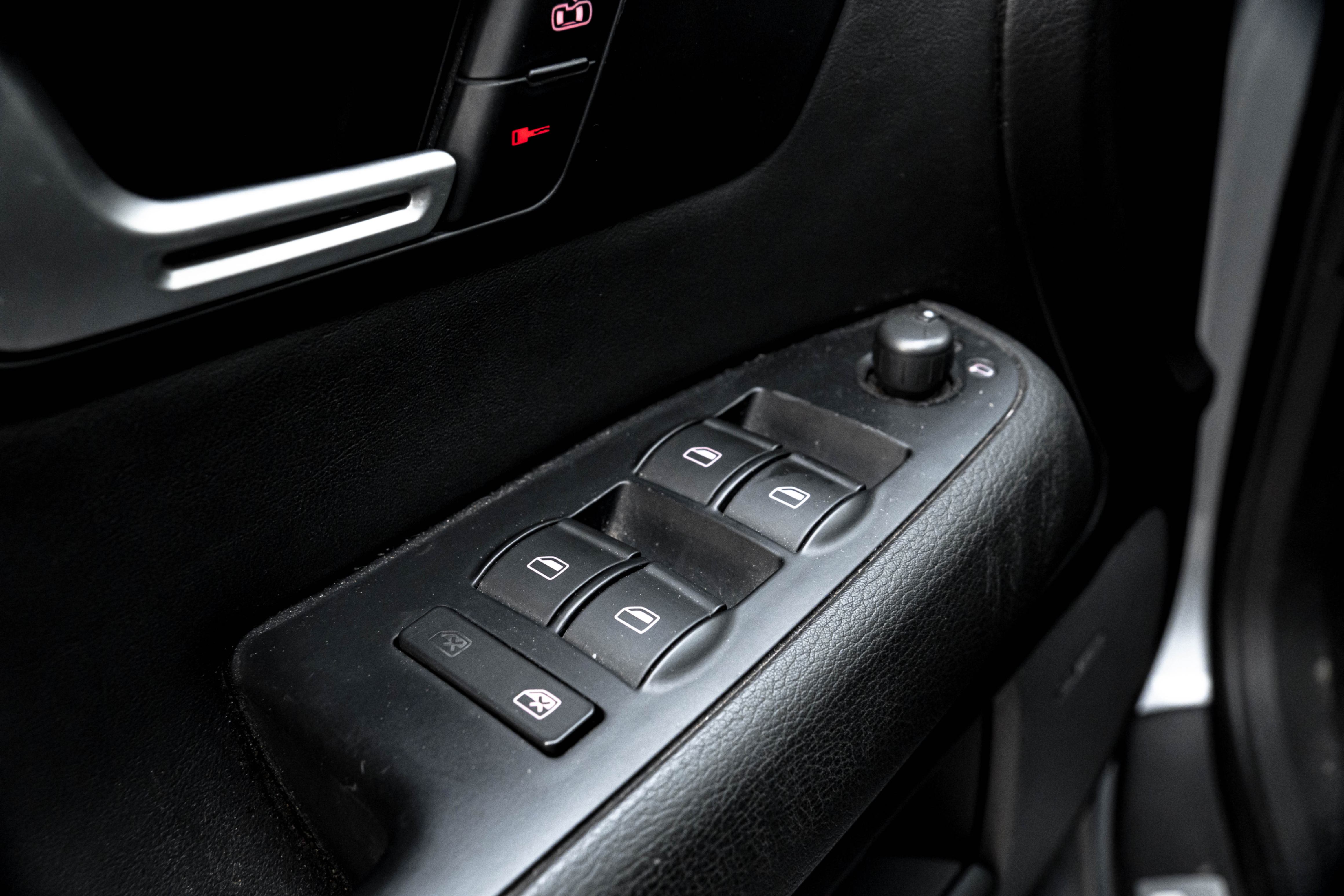 /ontarioqualitymotorsetobicoke/2008-Audi-RS4-7512530282944914.jpg