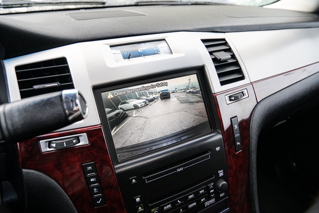 /ontarioqualitymotorsetobicoke/2010-Cadillac-Escalade-12847853566334977.jpg