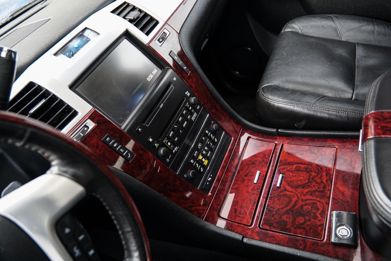 /ontarioqualitymotorsetobicoke/2010-Cadillac-Escalade-250122333669732.jpg