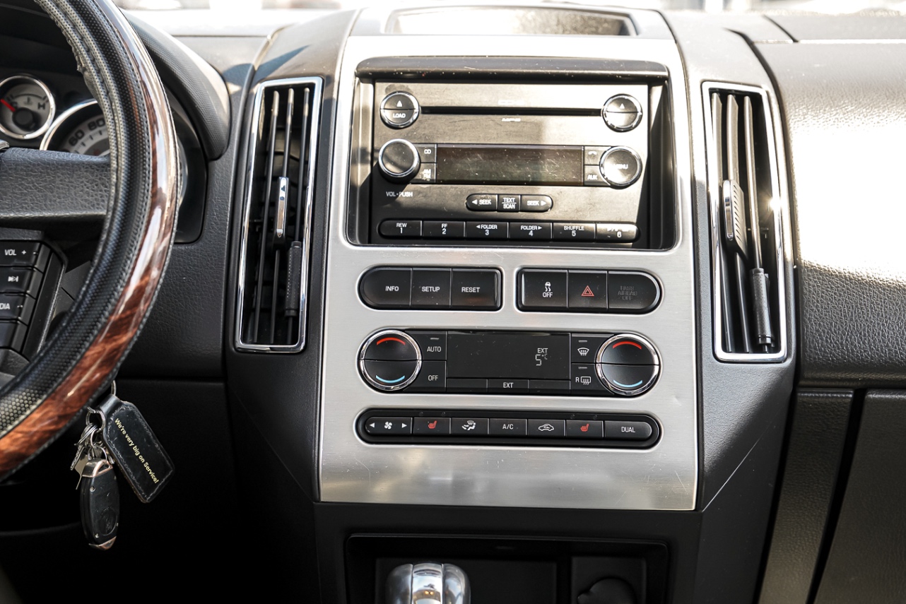 /ontarioqualitymotorsetobicoke/2010-Ford-Edge-16386682507066697.jpg