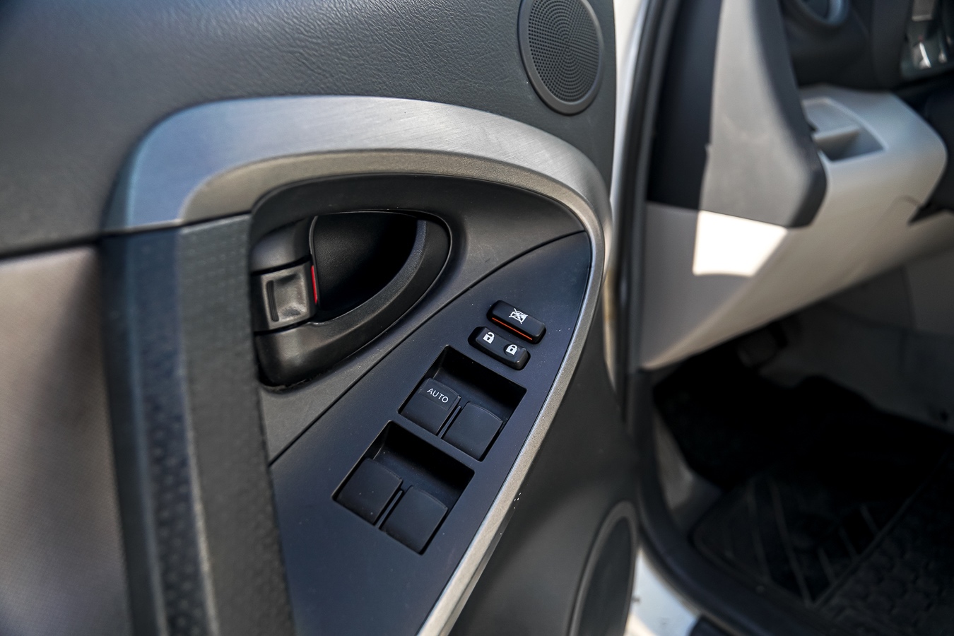 /ontarioqualitymotorsetobicoke/2010-Toyota-RAV4-2769000992331603.jpg