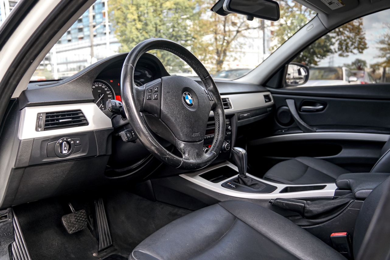 /ontarioqualitymotorsetobicoke/2011-BMW-3Series-3461126851274501.jpg