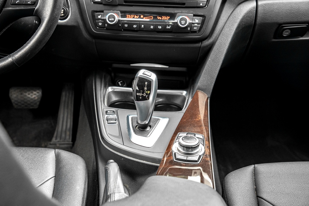 /ontarioqualitymotorsetobicoke/2013-BMW-3Series-4297931069426457.jpg