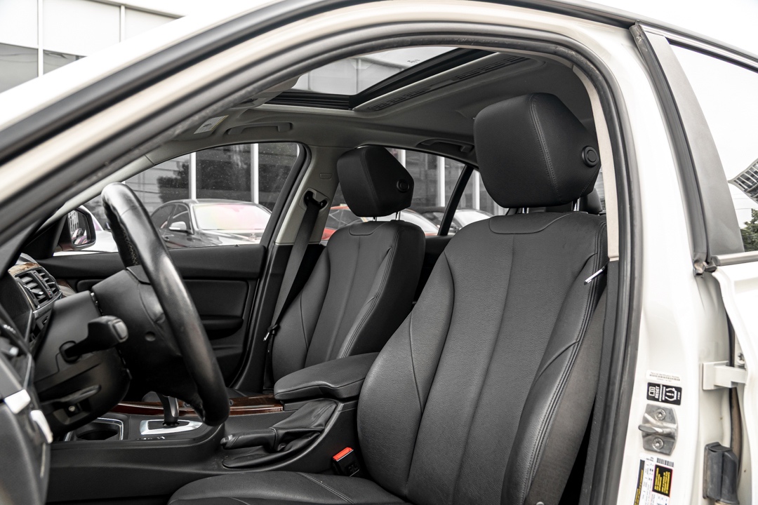 /ontarioqualitymotorsetobicoke/2013-BMW-3Series-6761455797290936.jpg