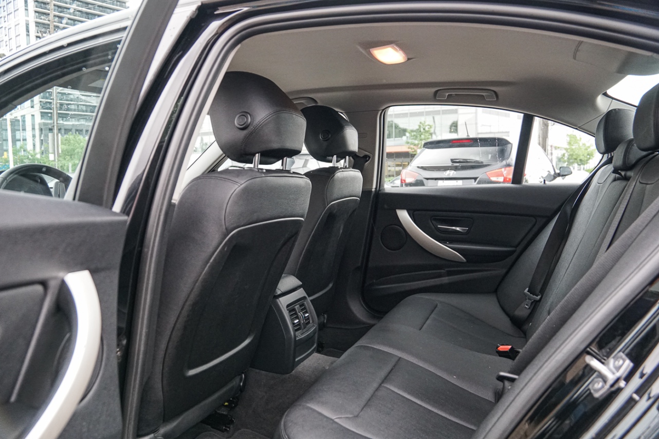 /ontarioqualitymotorsetobicoke/2014-BMW-3-Series-14888266404375616.jpg