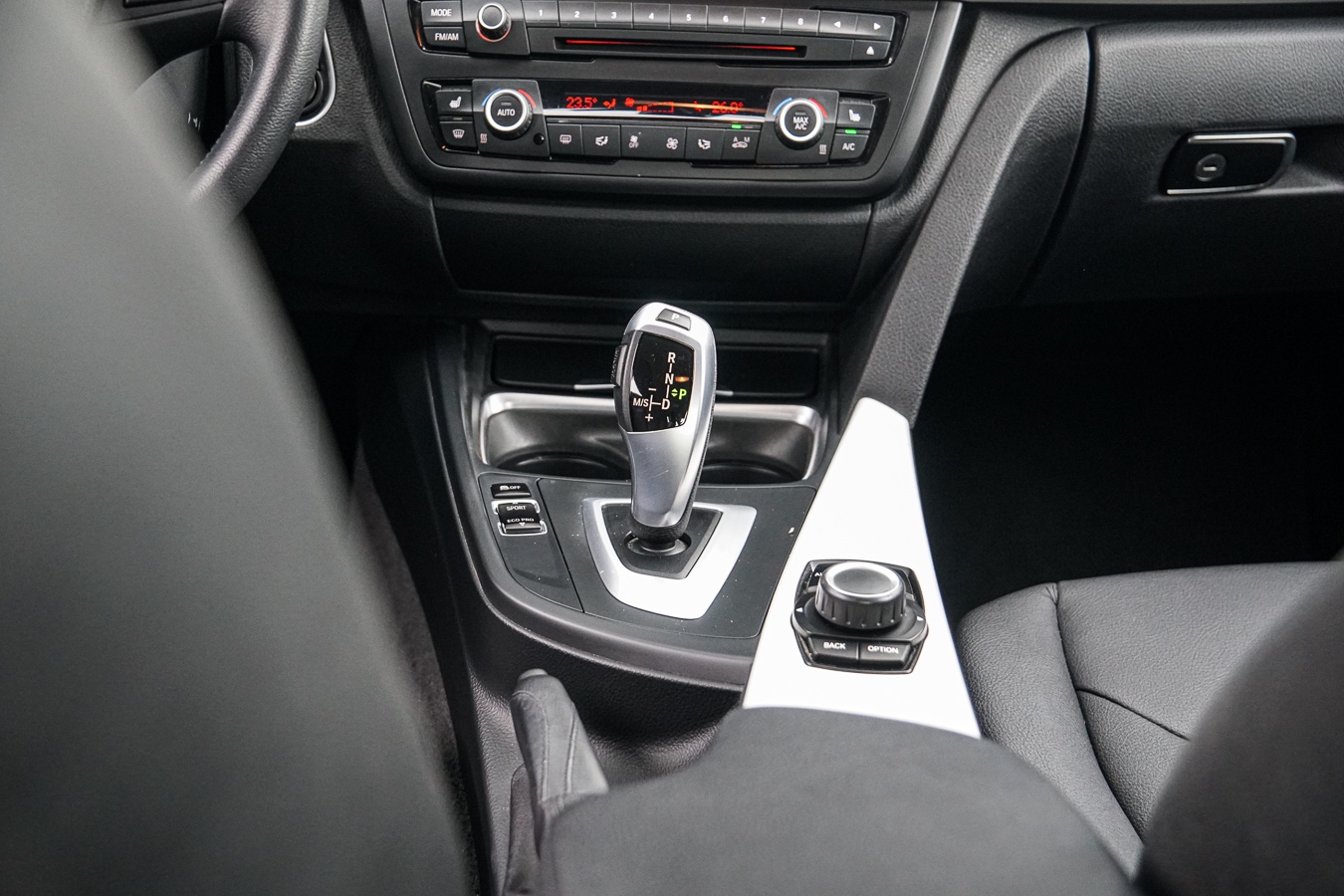 /ontarioqualitymotorsetobicoke/2014-BMW-3-Series-6941258680534785.jpg