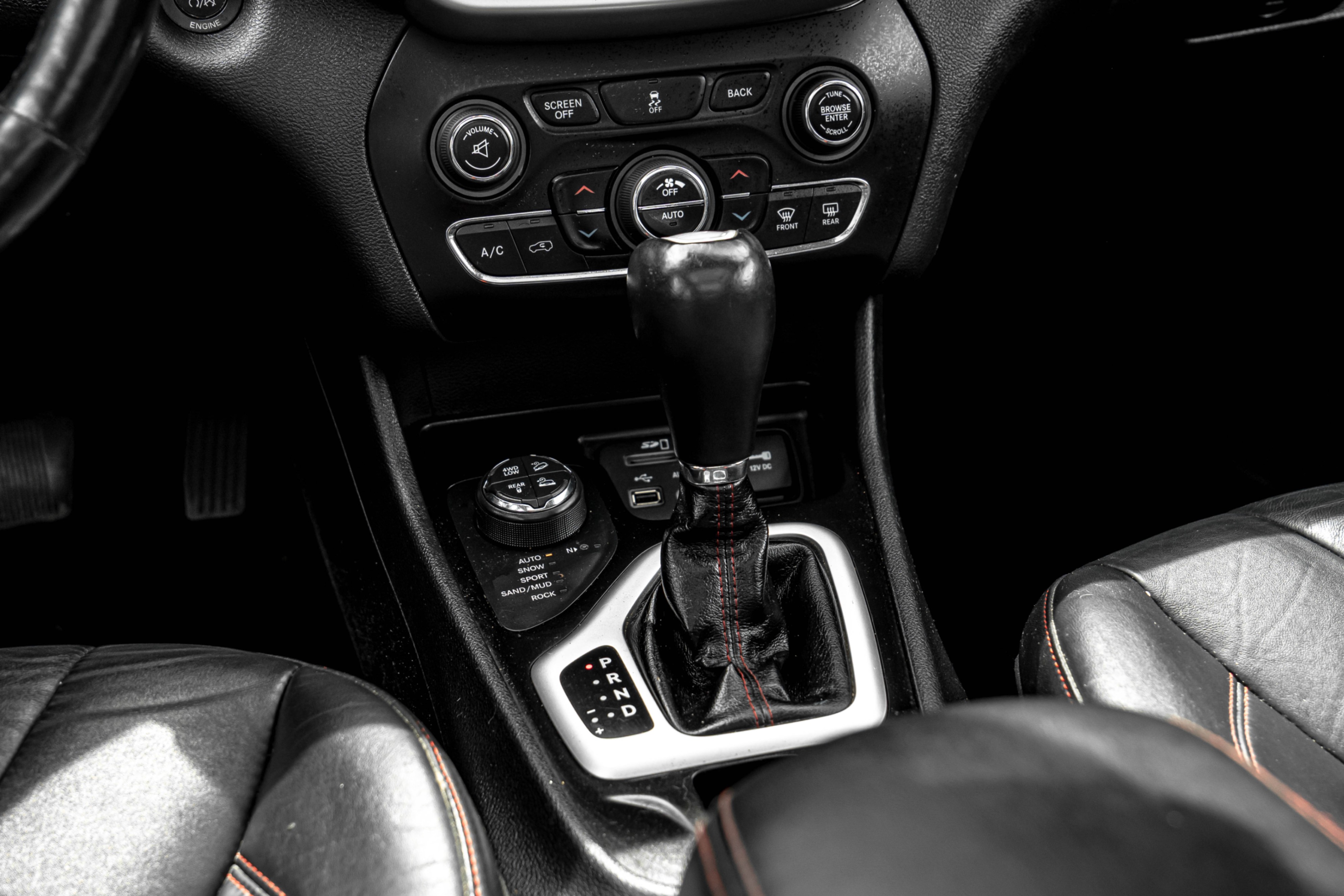 /ontarioqualitymotorsetobicoke/2014-Jeep-Cherokee-3405754932384417.jpg